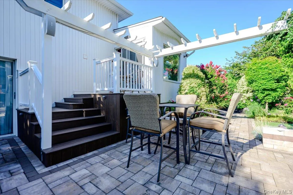 6 Geoffrey Lane, Hempstead, NY, 3 Bedrooms Bedrooms, 8 Rooms Rooms,2 BathroomsBathrooms,Residential,For Rent,Geoffrey,0,1028895 6 Geoffrey Lane, Hempstead, NY, 3 Bedrooms Bedrooms, 8 Rooms Rooms,2 BathroomsBathrooms,Residential,For Rent,Geoffrey,0,1028895