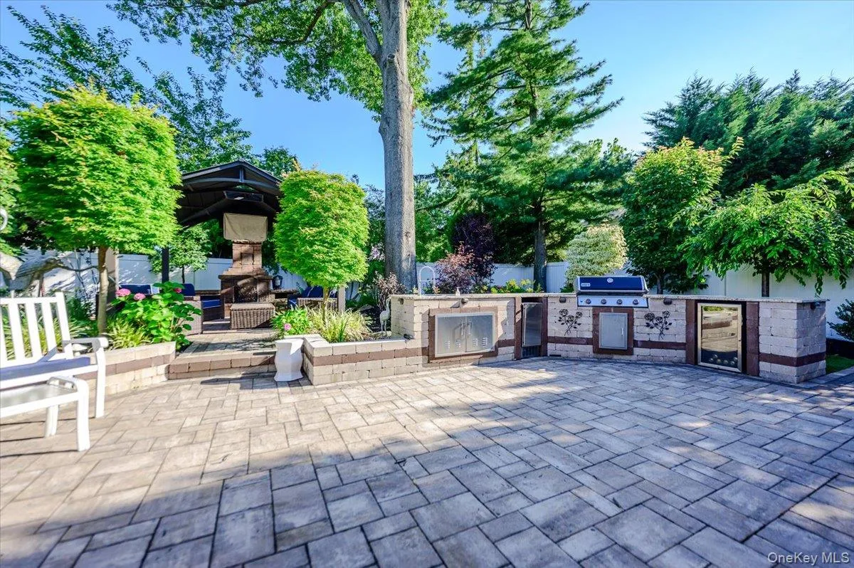 6 Geoffrey Lane, Hempstead, NY, 3 Bedrooms Bedrooms, 8 Rooms Rooms,2 BathroomsBathrooms,Residential,For Rent,Geoffrey,0,1028895 6 Geoffrey Lane, Hempstead, NY, 3 Bedrooms Bedrooms, 8 Rooms Rooms,2 BathroomsBathrooms,Residential,For Rent,Geoffrey,0,1028895