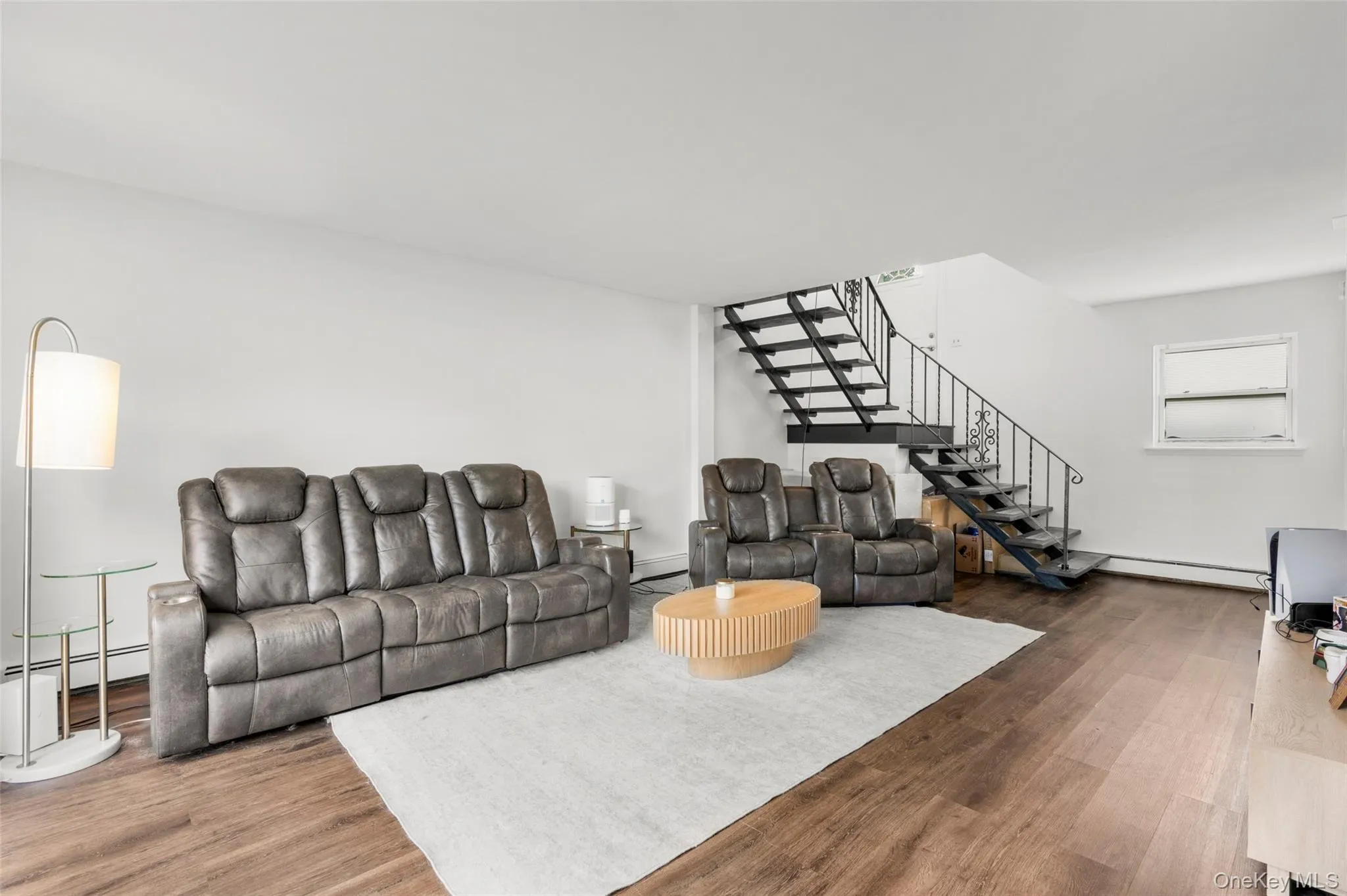 14 Alpine Drive, Wappinger, NY, 3 Bedrooms Bedrooms, 6 Rooms Rooms,1 BathroomBathrooms,Residential,For Rent,Alpine,0,1028903 14 Alpine Drive, Wappinger, NY, 3 Bedrooms Bedrooms, 6 Rooms Rooms,1 BathroomBathrooms,Residential,For Rent,Alpine,0,1028903