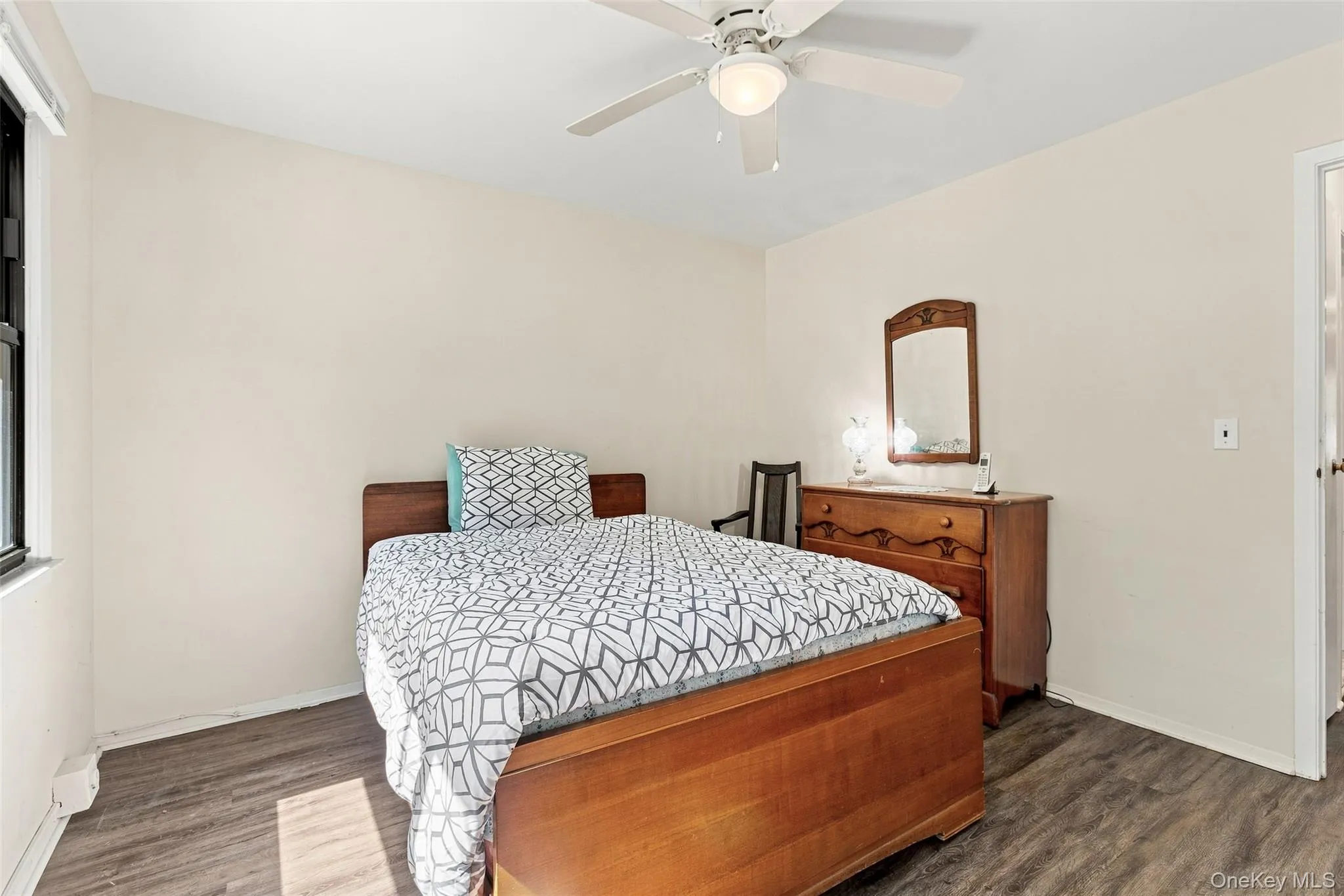 Guest bedroom Guest bedroom