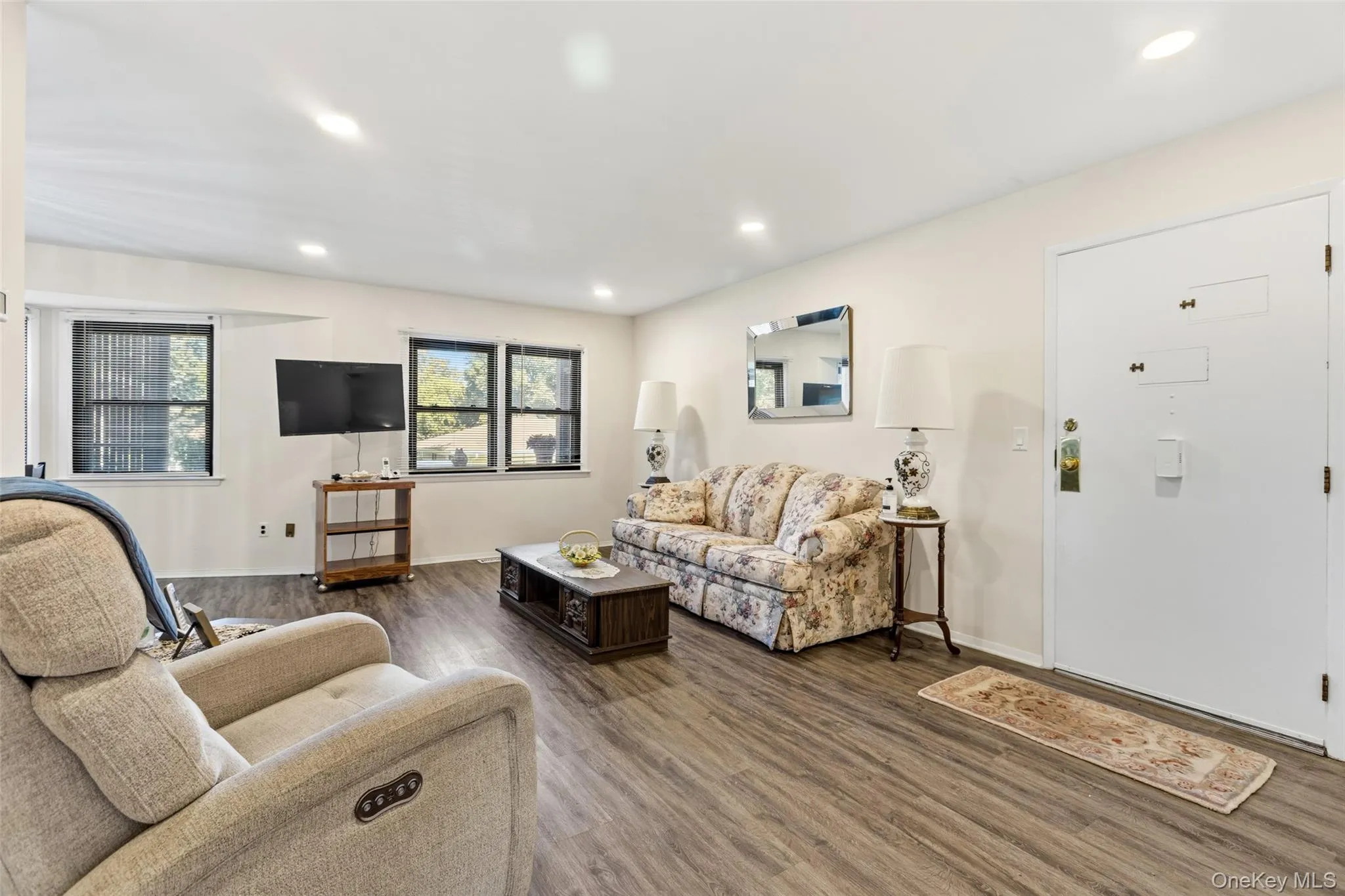 39 Sussex Drive, Yorktown, NY, 2 Bedrooms Bedrooms, 5 Rooms Rooms,1 BathroomBathrooms,Residential,For Rent,Sussex,0,1028904 39 Sussex Drive, Yorktown, NY, 2 Bedrooms Bedrooms, 5 Rooms Rooms,1 BathroomBathrooms,Residential,For Rent,Sussex,0,1028904