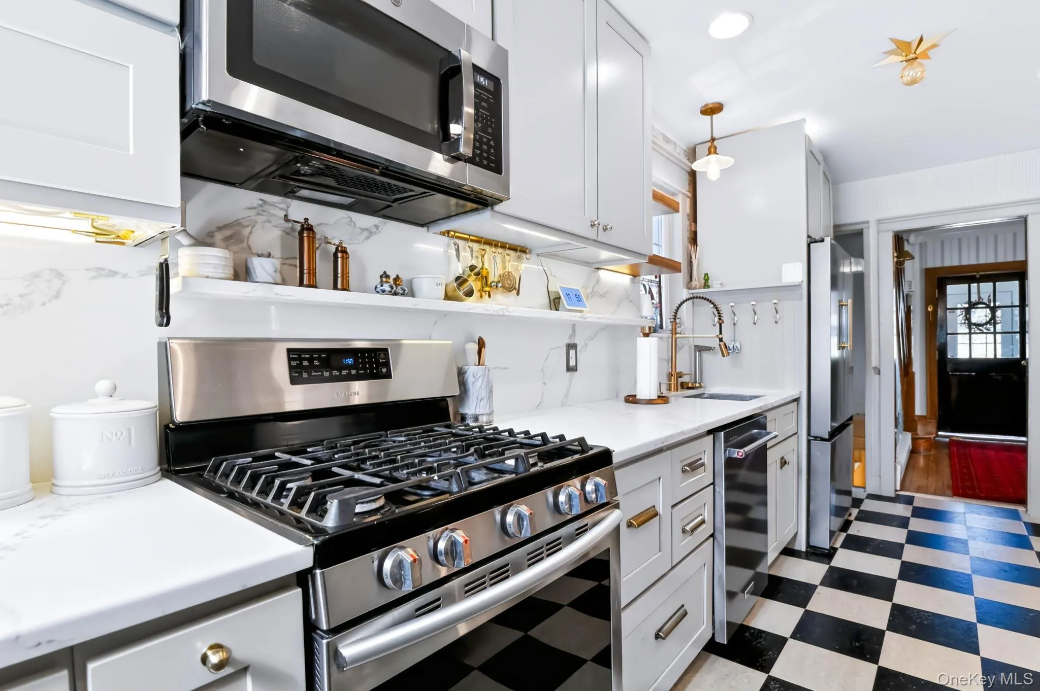 36 Highview Avenue, Orangetown, NY, 3 Bedrooms Bedrooms, 9 Rooms Rooms,1 BathroomBathrooms,Residential,For Rent,Highview,0,1028907 36 Highview Avenue, Orangetown, NY, 3 Bedrooms Bedrooms, 9 Rooms Rooms,1 BathroomBathrooms,Residential,For Rent,Highview,0,1028907