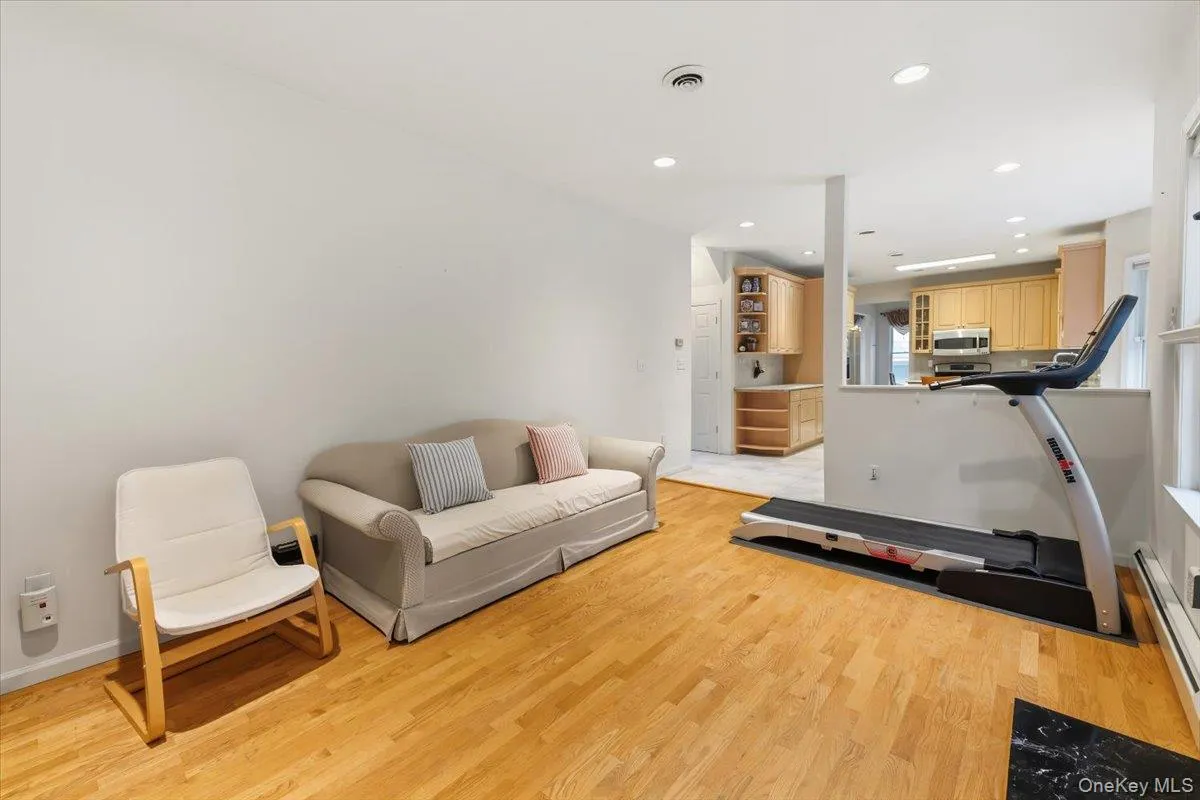 5 Dennis McHugh Court, Orangetown, NY, 4 Bedrooms Bedrooms, 7 Rooms Rooms,2 BathroomsBathrooms,Residential,For Rent,Dennis McHugh,0,1028912 5 Dennis McHugh Court, Orangetown, NY, 4 Bedrooms Bedrooms, 7 Rooms Rooms,2 BathroomsBathrooms,Residential,For Rent,Dennis McHugh,0,1028912