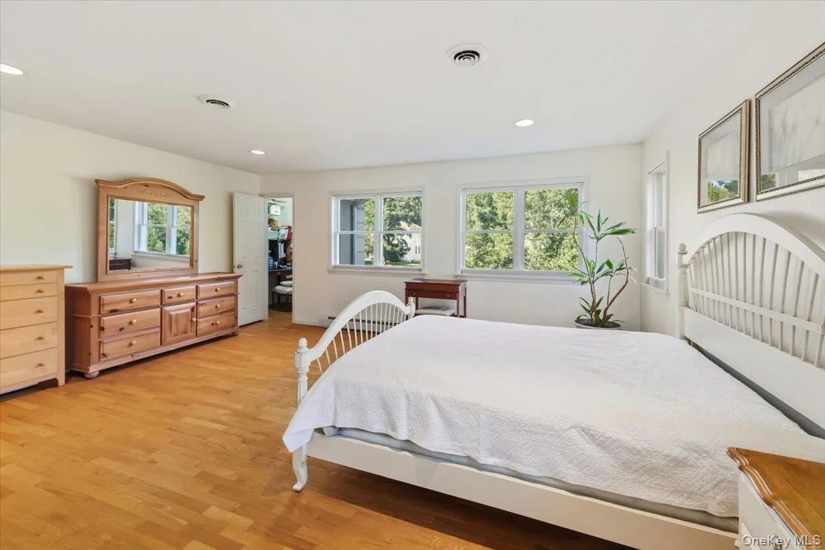 5 Dennis McHugh Court, Orangetown, NY, 4 Bedrooms Bedrooms, 7 Rooms Rooms,2 BathroomsBathrooms,Residential,For Rent,Dennis McHugh,0,1028912 5 Dennis McHugh Court, Orangetown, NY, 4 Bedrooms Bedrooms, 7 Rooms Rooms,2 BathroomsBathrooms,Residential,For Rent,Dennis McHugh,0,1028912