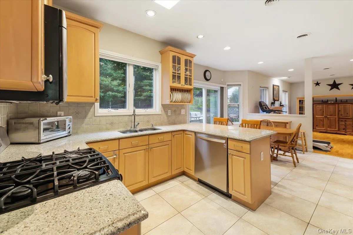 5 Dennis McHugh Court, Orangetown, NY, 4 Bedrooms Bedrooms, 7 Rooms Rooms,2 BathroomsBathrooms,Residential,For Rent,Dennis McHugh,0,1028912 5 Dennis McHugh Court, Orangetown, NY, 4 Bedrooms Bedrooms, 7 Rooms Rooms,2 BathroomsBathrooms,Residential,For Rent,Dennis McHugh,0,1028912