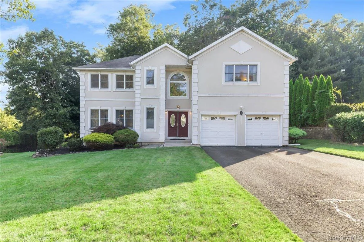 5 Dennis McHugh Court, Orangetown, NY, 4 Bedrooms Bedrooms, 7 Rooms Rooms,2 BathroomsBathrooms,Residential,For Rent,Dennis McHugh,0,1028912 5 Dennis McHugh Court, Orangetown, NY, 4 Bedrooms Bedrooms, 7 Rooms Rooms,2 BathroomsBathrooms,Residential,For Rent,Dennis McHugh,0,1028912