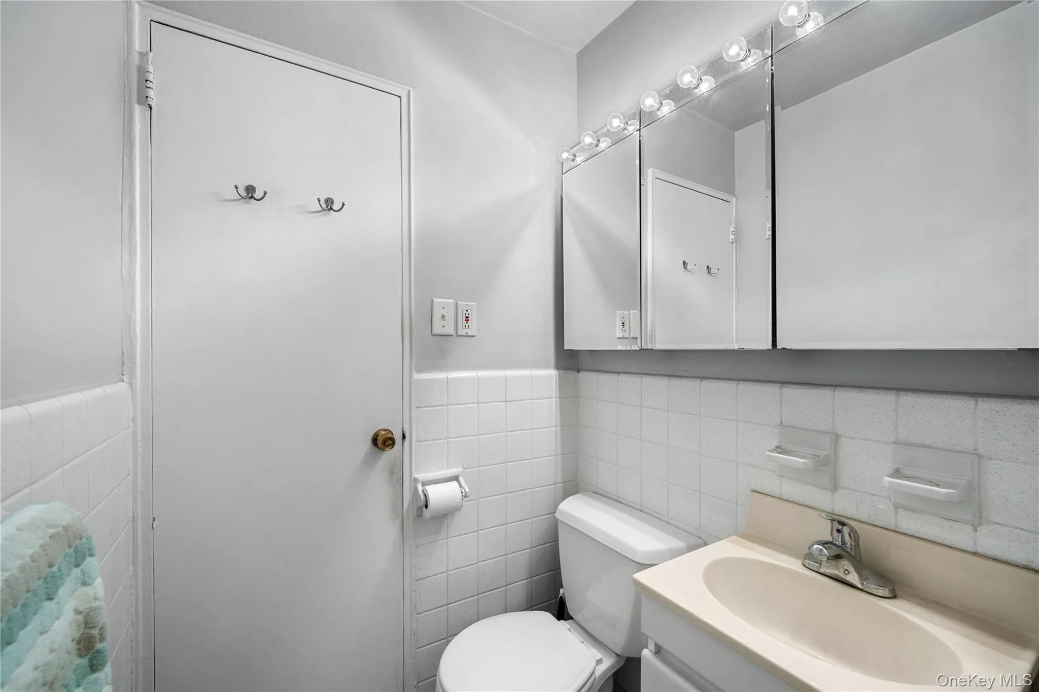 211-65 23rd Avenue, New York, NY, 3 Bedrooms Bedrooms, 6 Rooms Rooms,2 BathroomsBathrooms,Residential,For Rent,23rd,0,1028914 211-65 23rd Avenue, New York, NY, 3 Bedrooms Bedrooms, 6 Rooms Rooms,2 BathroomsBathrooms,Residential,For Rent,23rd,0,1028914