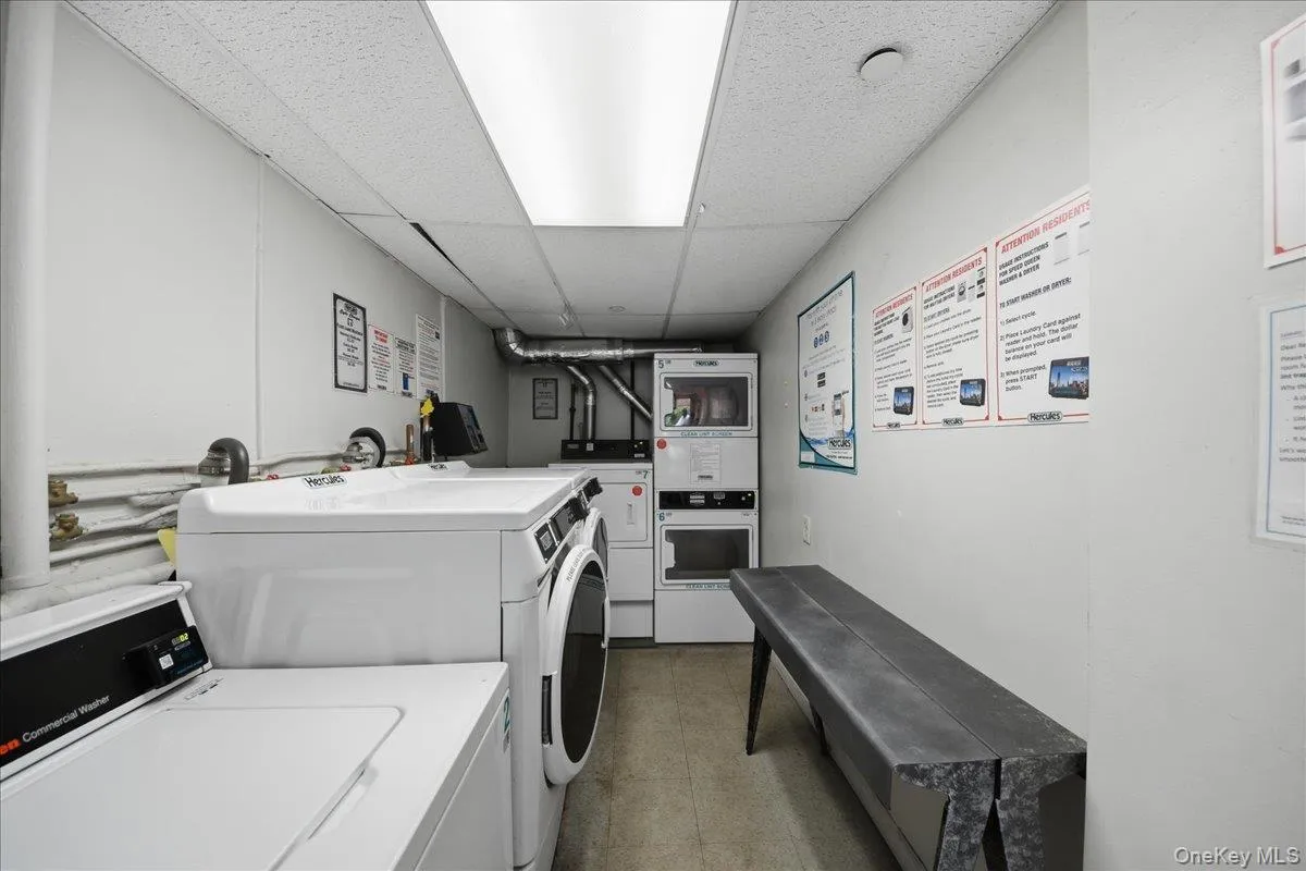 6291 Broadway, New York, NY, 3 Rooms Rooms,1 BathroomBathrooms,Residential,For Rent,Broadway,0,1028916 6291 Broadway, New York, NY, 3 Rooms Rooms,1 BathroomBathrooms,Residential,For Rent,Broadway,0,1028916