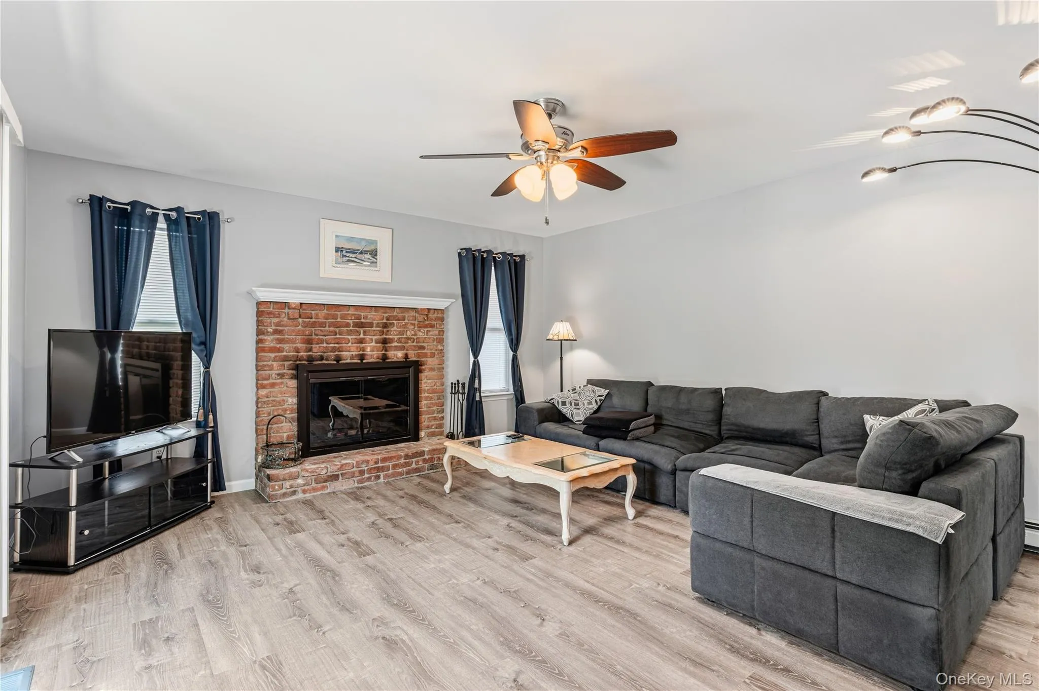 20 Debragga Avenue, Brookhaven, NY, 3 Bedrooms Bedrooms, 9 Rooms Rooms,2 BathroomsBathrooms,Residential,For Rent,Debragga,0,1028919 20 Debragga Avenue, Brookhaven, NY, 3 Bedrooms Bedrooms, 9 Rooms Rooms,2 BathroomsBathrooms,Residential,For Rent,Debragga,0,1028919