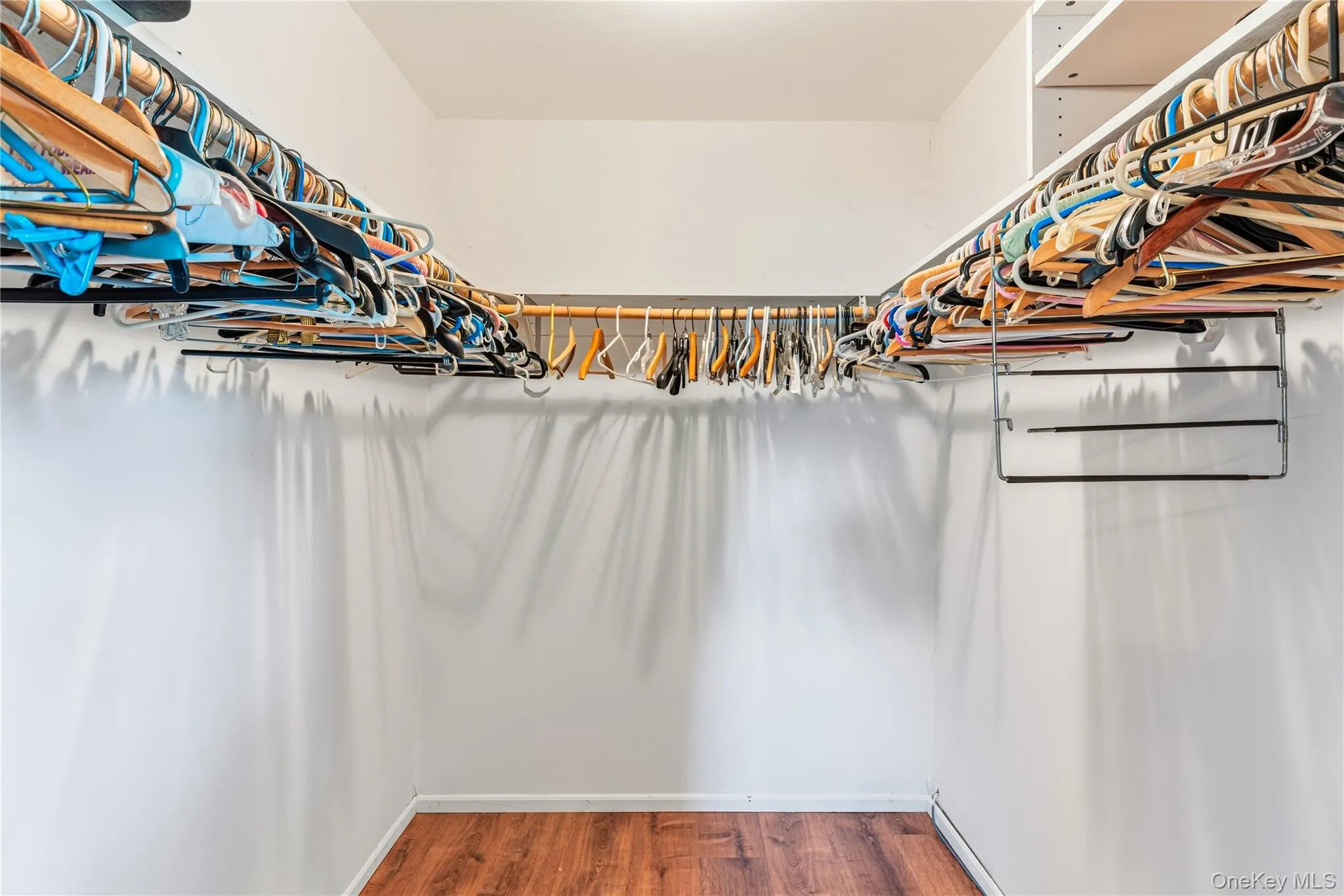 20 Debragga Avenue, Brookhaven, NY, 3 Bedrooms Bedrooms, 9 Rooms Rooms,2 BathroomsBathrooms,Residential,For Rent,Debragga,0,1028919 20 Debragga Avenue, Brookhaven, NY, 3 Bedrooms Bedrooms, 9 Rooms Rooms,2 BathroomsBathrooms,Residential,For Rent,Debragga,0,1028919