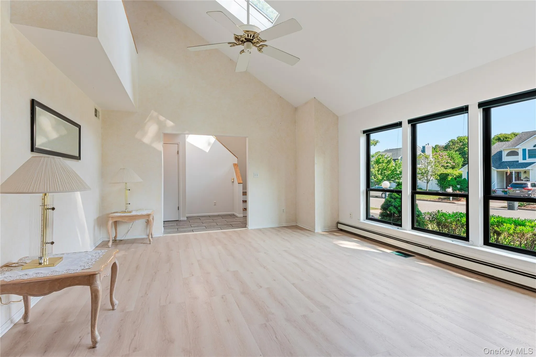 20 Debragga Avenue, Brookhaven, NY, 3 Bedrooms Bedrooms, 9 Rooms Rooms,2 BathroomsBathrooms,Residential,For Rent,Debragga,0,1028919 20 Debragga Avenue, Brookhaven, NY, 3 Bedrooms Bedrooms, 9 Rooms Rooms,2 BathroomsBathrooms,Residential,For Rent,Debragga,0,1028919