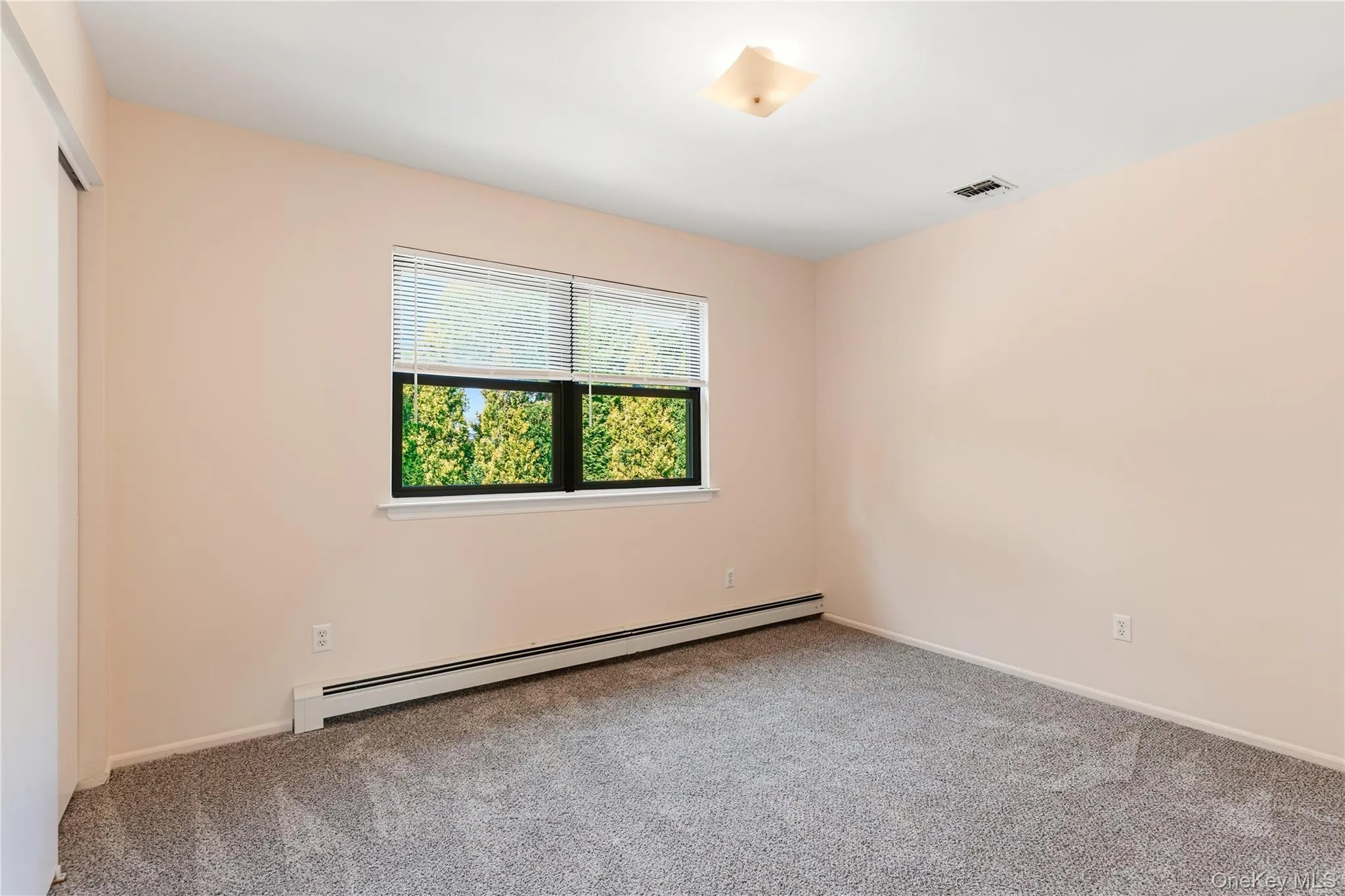 20 Debragga Avenue, Brookhaven, NY, 3 Bedrooms Bedrooms, 9 Rooms Rooms,2 BathroomsBathrooms,Residential,For Rent,Debragga,0,1028919 20 Debragga Avenue, Brookhaven, NY, 3 Bedrooms Bedrooms, 9 Rooms Rooms,2 BathroomsBathrooms,Residential,For Rent,Debragga,0,1028919