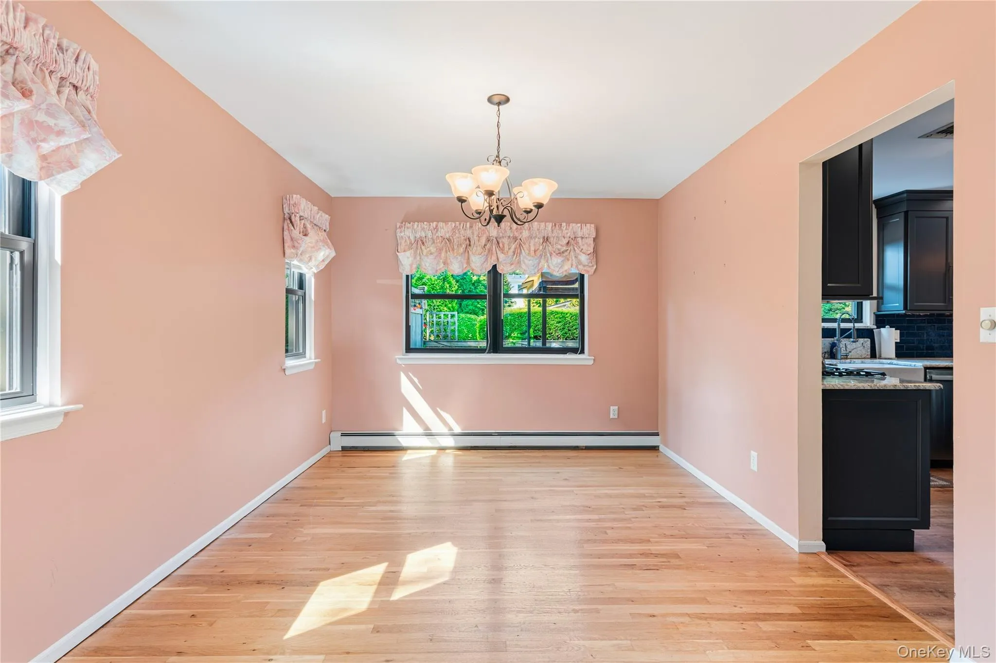 20 Debragga Avenue, Brookhaven, NY, 3 Bedrooms Bedrooms, 9 Rooms Rooms,2 BathroomsBathrooms,Residential,For Rent,Debragga,0,1028919 20 Debragga Avenue, Brookhaven, NY, 3 Bedrooms Bedrooms, 9 Rooms Rooms,2 BathroomsBathrooms,Residential,For Rent,Debragga,0,1028919