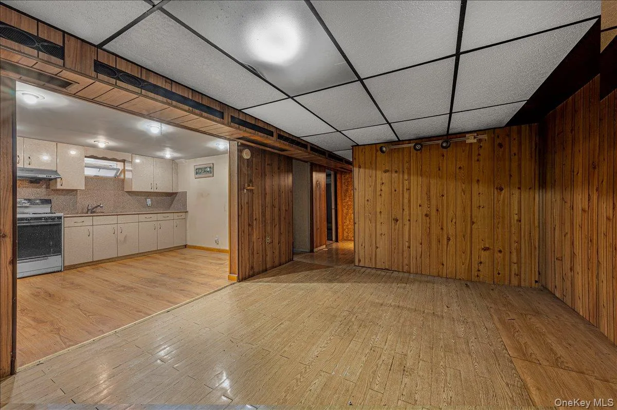 125 Sterling Road, Hempstead, NY, 4 Bedrooms Bedrooms, 8 Rooms Rooms,2 BathroomsBathrooms,Residential,For Rent,Sterling,0,1028922 125 Sterling Road, Hempstead, NY, 4 Bedrooms Bedrooms, 8 Rooms Rooms,2 BathroomsBathrooms,Residential,For Rent,Sterling,0,1028922