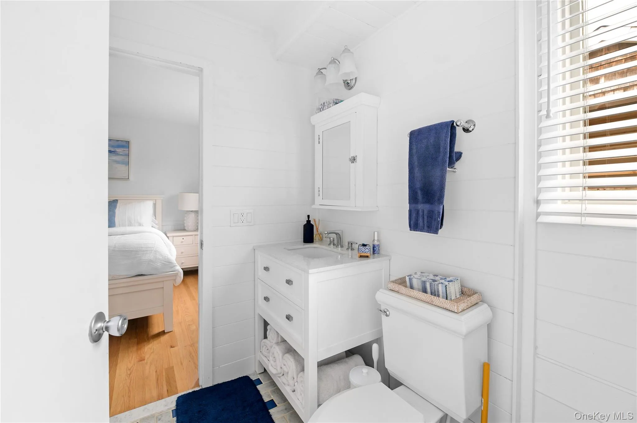 29 Bungalow Walk, Islip, NY, 3 Bedrooms Bedrooms, 7 Rooms Rooms,2 BathroomsBathrooms,Residential,For Rent,Bungalow,0,1028928 29 Bungalow Walk, Islip, NY, 3 Bedrooms Bedrooms, 7 Rooms Rooms,2 BathroomsBathrooms,Residential,For Rent,Bungalow,0,1028928