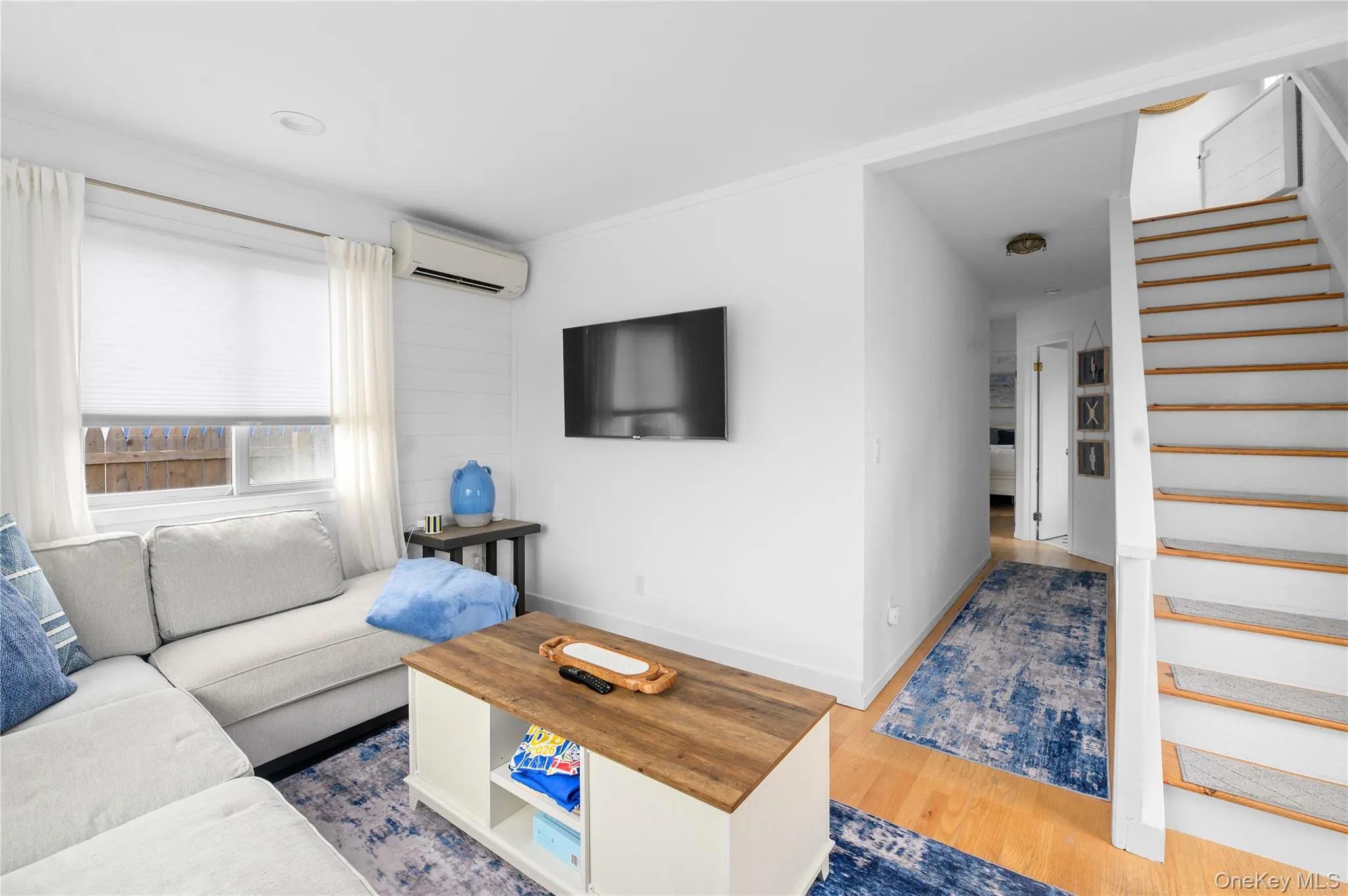 29 Bungalow Walk, Islip, NY, 3 Bedrooms Bedrooms, 7 Rooms Rooms,2 BathroomsBathrooms,Residential,For Rent,Bungalow,0,1028928 29 Bungalow Walk, Islip, NY, 3 Bedrooms Bedrooms, 7 Rooms Rooms,2 BathroomsBathrooms,Residential,For Rent,Bungalow,0,1028928
