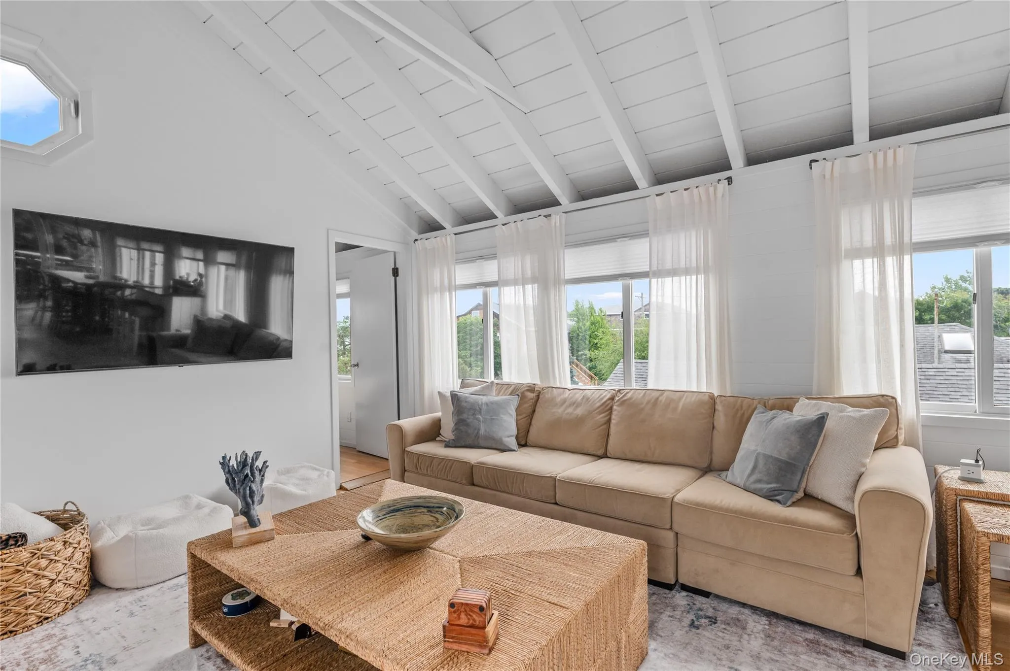 29 Bungalow Walk, Islip, NY, 3 Bedrooms Bedrooms, 7 Rooms Rooms,2 BathroomsBathrooms,Residential,For Rent,Bungalow,0,1028928 29 Bungalow Walk, Islip, NY, 3 Bedrooms Bedrooms, 7 Rooms Rooms,2 BathroomsBathrooms,Residential,For Rent,Bungalow,0,1028928