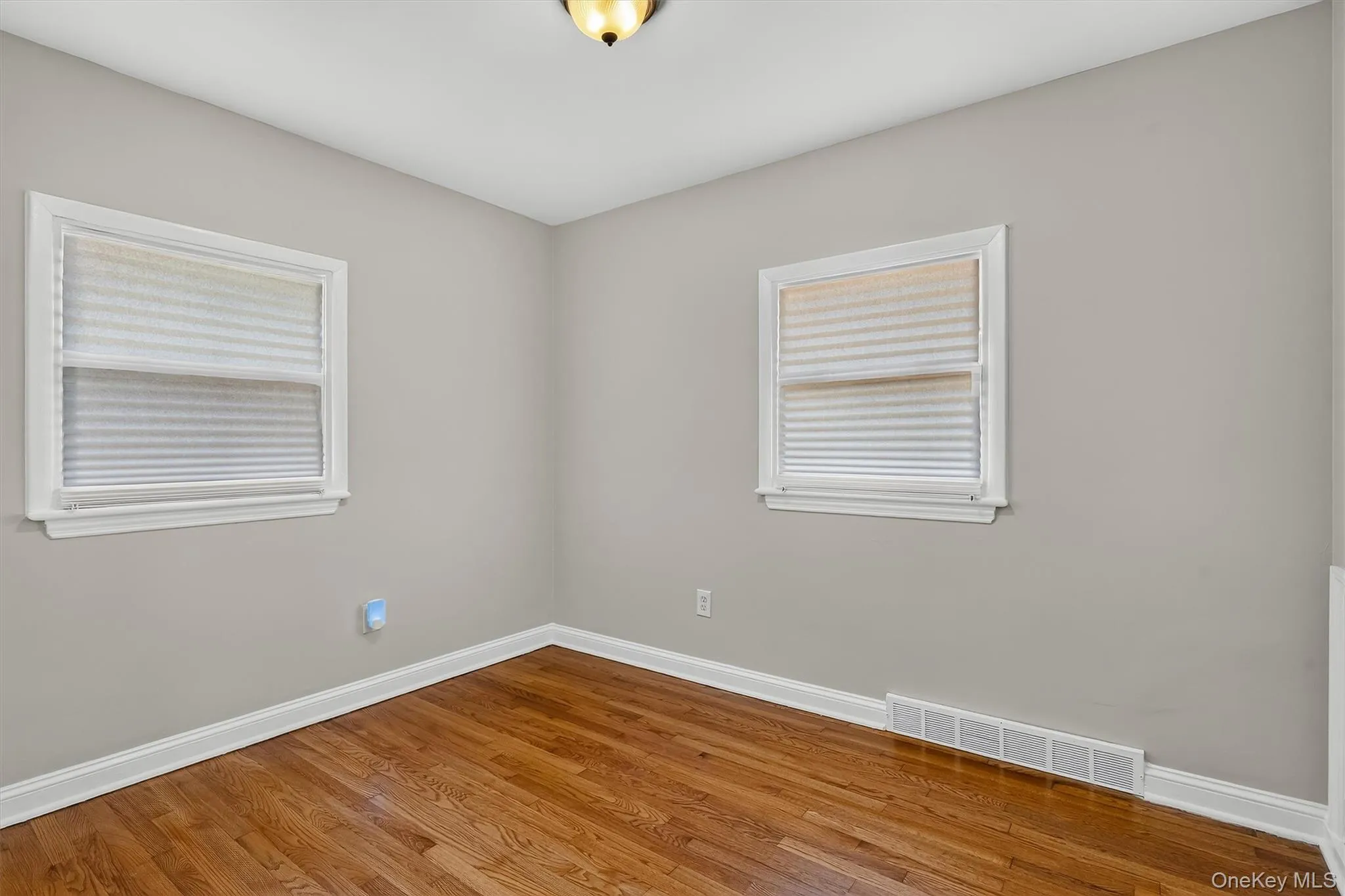 6 Broad Street, New Windsor, NY, 3 Bedrooms Bedrooms, 5 Rooms Rooms,1 BathroomBathrooms,Residential,For Rent,Broad,0,1028937 6 Broad Street, New Windsor, NY, 3 Bedrooms Bedrooms, 5 Rooms Rooms,1 BathroomBathrooms,Residential,For Rent,Broad,0,1028937