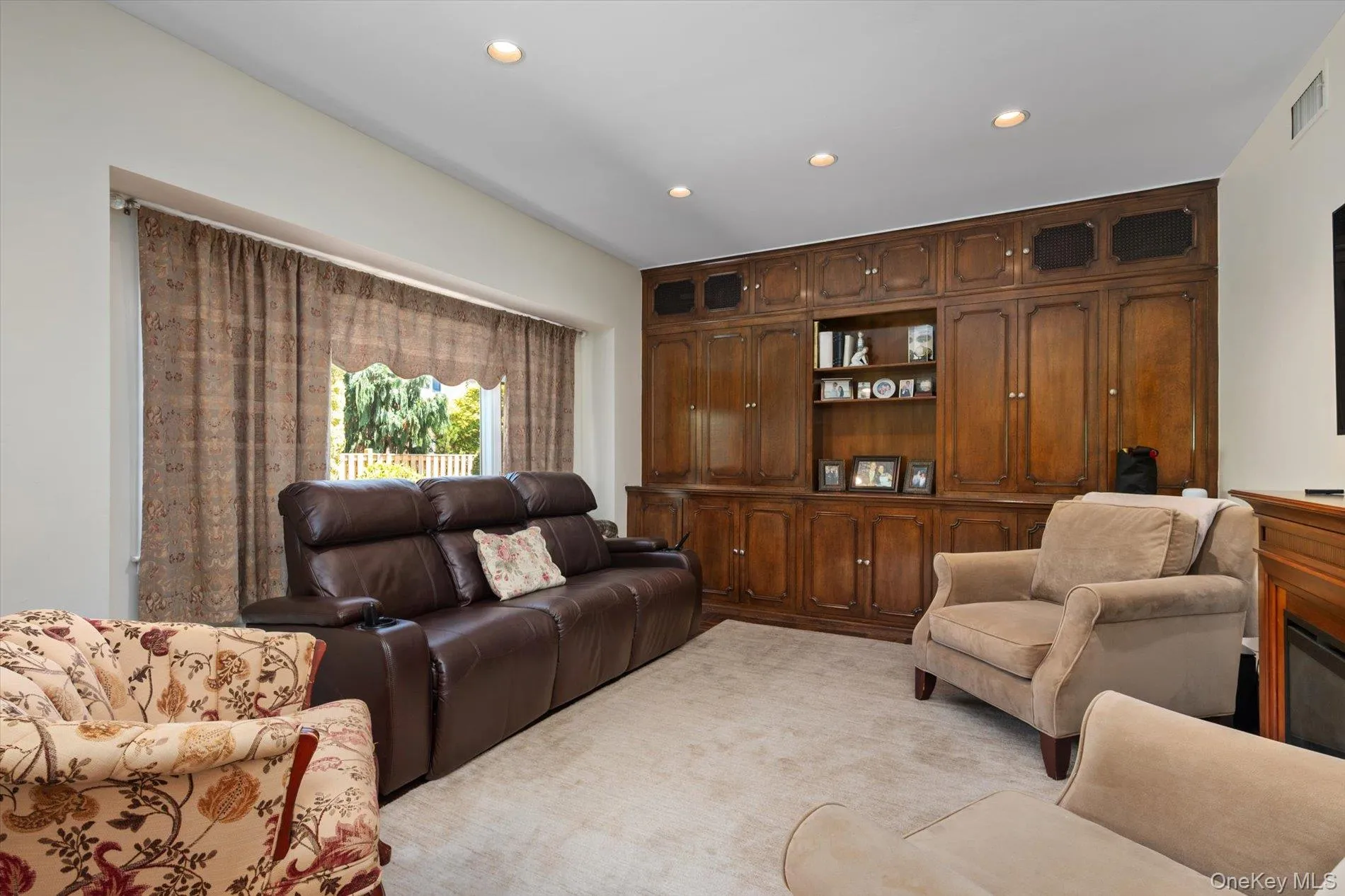 15 Huber Court, Hempstead, NY, 4 Bedrooms Bedrooms, 8 Rooms Rooms,2 BathroomsBathrooms,Residential,For Rent,Huber,0,1028944 15 Huber Court, Hempstead, NY, 4 Bedrooms Bedrooms, 8 Rooms Rooms,2 BathroomsBathrooms,Residential,For Rent,Huber,0,1028944
