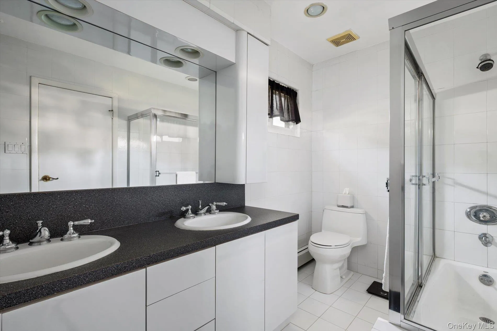 15 Huber Court, Hempstead, NY, 4 Bedrooms Bedrooms, 8 Rooms Rooms,2 BathroomsBathrooms,Residential,For Rent,Huber,0,1028944 15 Huber Court, Hempstead, NY, 4 Bedrooms Bedrooms, 8 Rooms Rooms,2 BathroomsBathrooms,Residential,For Rent,Huber,0,1028944