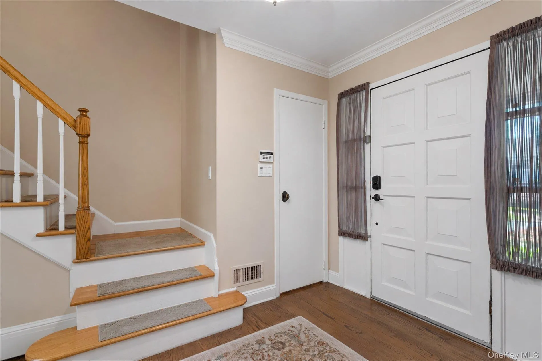 15 Huber Court, Hempstead, NY, 4 Bedrooms Bedrooms, 8 Rooms Rooms,2 BathroomsBathrooms,Residential,For Rent,Huber,0,1028944 15 Huber Court, Hempstead, NY, 4 Bedrooms Bedrooms, 8 Rooms Rooms,2 BathroomsBathrooms,Residential,For Rent,Huber,0,1028944