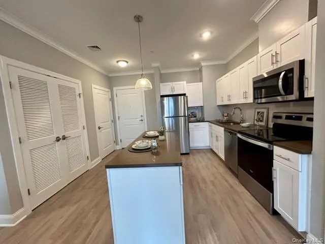 75 Hoffman Avenue, Babylon, NY, 2 Bedrooms Bedrooms, 5 Rooms Rooms,2 BathroomsBathrooms,Residential Lease,For Rent,Hoffman,0,1028945 75 Hoffman Avenue, Babylon, NY, 2 Bedrooms Bedrooms, 5 Rooms Rooms,2 BathroomsBathrooms,Residential Lease,For Rent,Hoffman,0,1028945