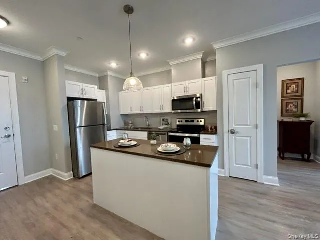75 Hoffman Avenue, Babylon, NY, 2 Bedrooms Bedrooms, 5 Rooms Rooms,2 BathroomsBathrooms,Residential Lease,For Rent,Hoffman,0,1028945 75 Hoffman Avenue, Babylon, NY, 2 Bedrooms Bedrooms, 5 Rooms Rooms,2 BathroomsBathrooms,Residential Lease,For Rent,Hoffman,0,1028945