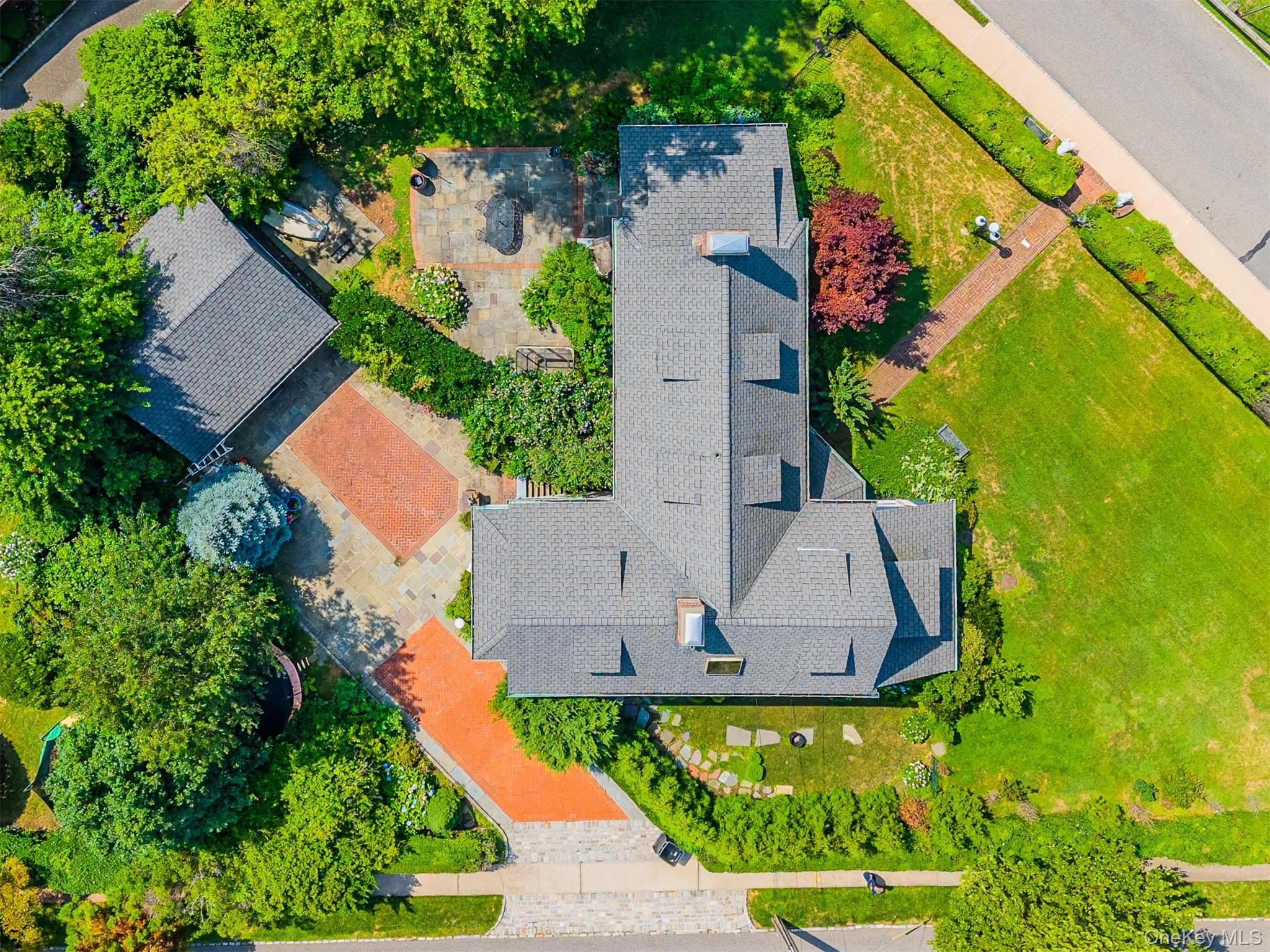 1120 Shore Road, New York, NY, 6 Bedrooms Bedrooms, 18 Rooms Rooms,3 BathroomsBathrooms,Residential,For Rent,Shore,0,1028948 1120 Shore Road, New York, NY, 6 Bedrooms Bedrooms, 18 Rooms Rooms,3 BathroomsBathrooms,Residential,For Rent,Shore,0,1028948
