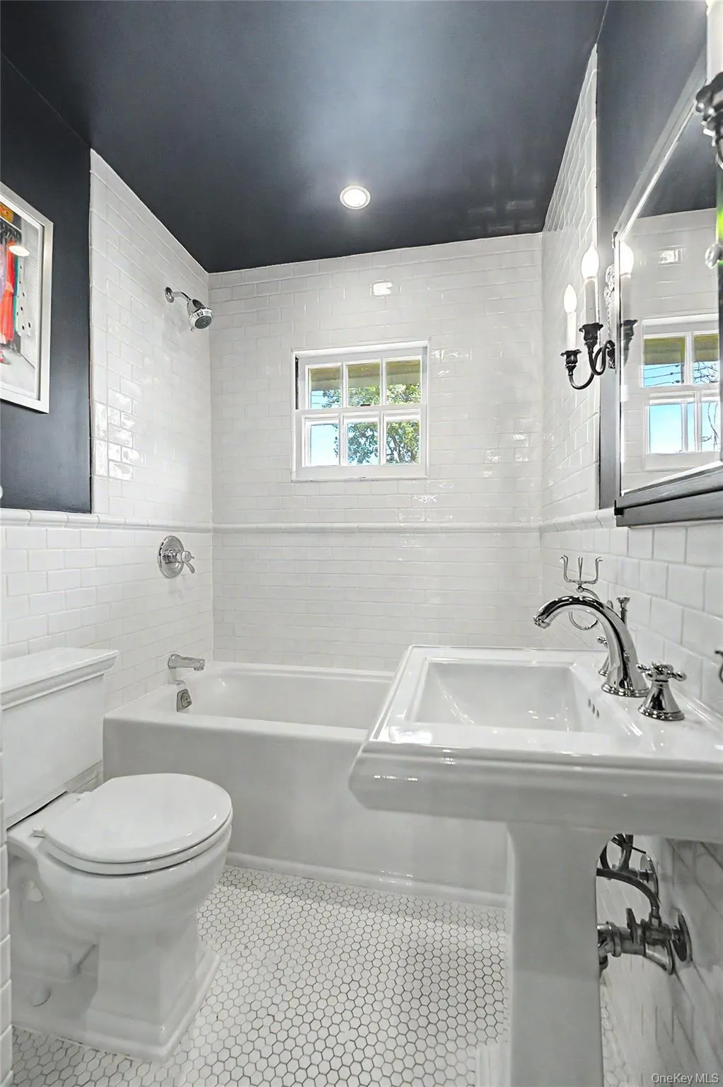 1120 Shore Road, New York, NY, 6 Bedrooms Bedrooms, 18 Rooms Rooms,3 BathroomsBathrooms,Residential,For Rent,Shore,0,1028948 1120 Shore Road, New York, NY, 6 Bedrooms Bedrooms, 18 Rooms Rooms,3 BathroomsBathrooms,Residential,For Rent,Shore,0,1028948