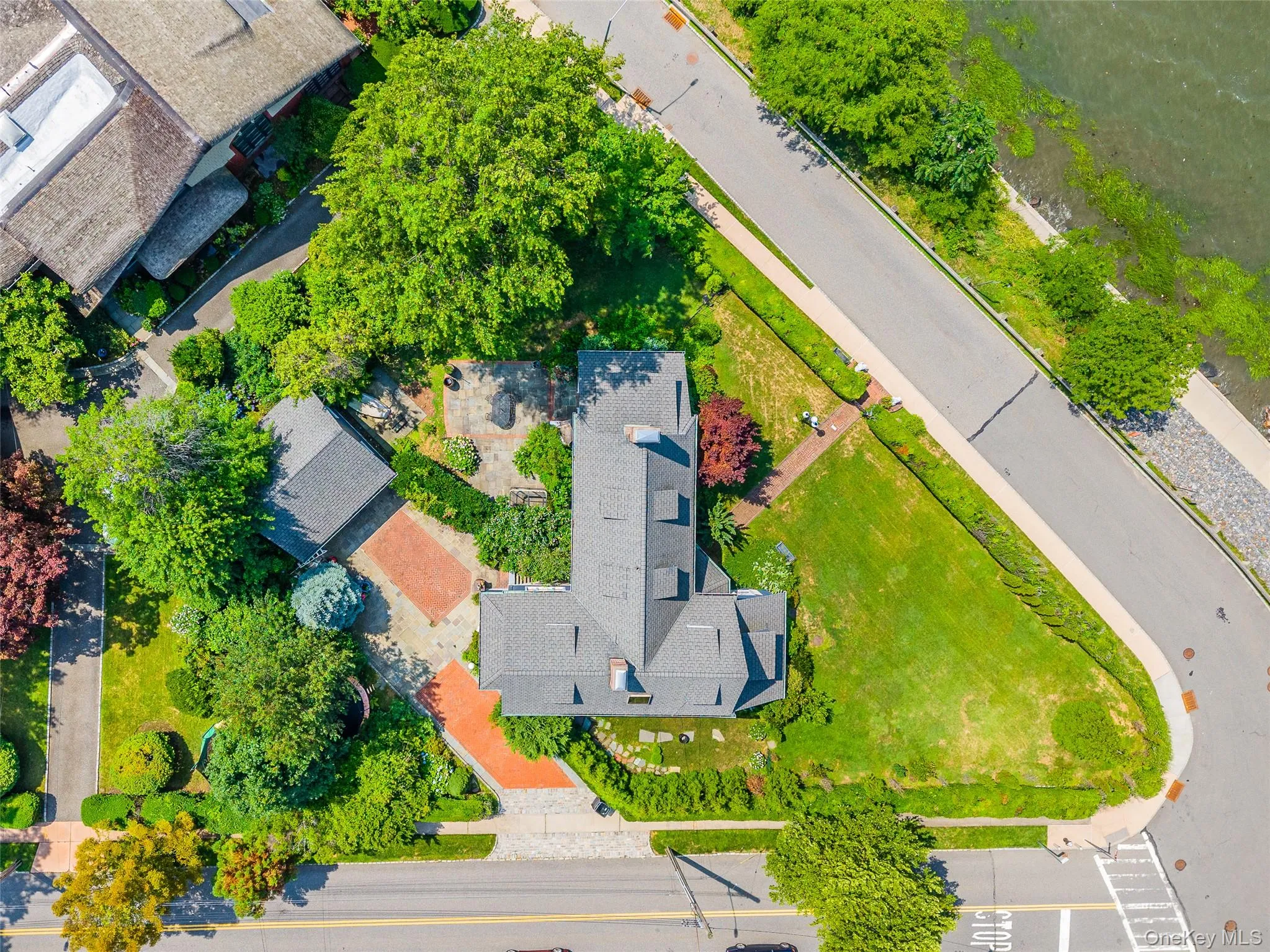 1120 Shore Road, New York, NY, 6 Bedrooms Bedrooms, 18 Rooms Rooms,3 BathroomsBathrooms,Residential,For Rent,Shore,0,1028948 1120 Shore Road, New York, NY, 6 Bedrooms Bedrooms, 18 Rooms Rooms,3 BathroomsBathrooms,Residential,For Rent,Shore,0,1028948