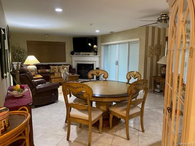 132 Captains Court, Brookhaven, NY, 2 Bedrooms Bedrooms, 7 Rooms Rooms,2 BathroomsBathrooms,Residential,For Rent,Captains,0,1028949 132 Captains Court, Brookhaven, NY, 2 Bedrooms Bedrooms, 7 Rooms Rooms,2 BathroomsBathrooms,Residential,For Rent,Captains,0,1028949