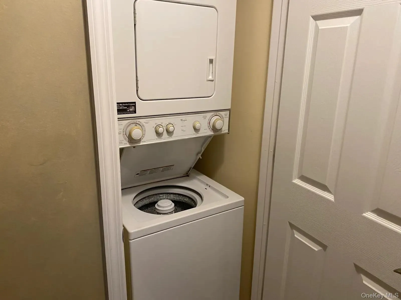 132 Captains Court, Brookhaven, NY, 2 Bedrooms Bedrooms, 7 Rooms Rooms,2 BathroomsBathrooms,Residential,For Rent,Captains,0,1028949 132 Captains Court, Brookhaven, NY, 2 Bedrooms Bedrooms, 7 Rooms Rooms,2 BathroomsBathrooms,Residential,For Rent,Captains,0,1028949