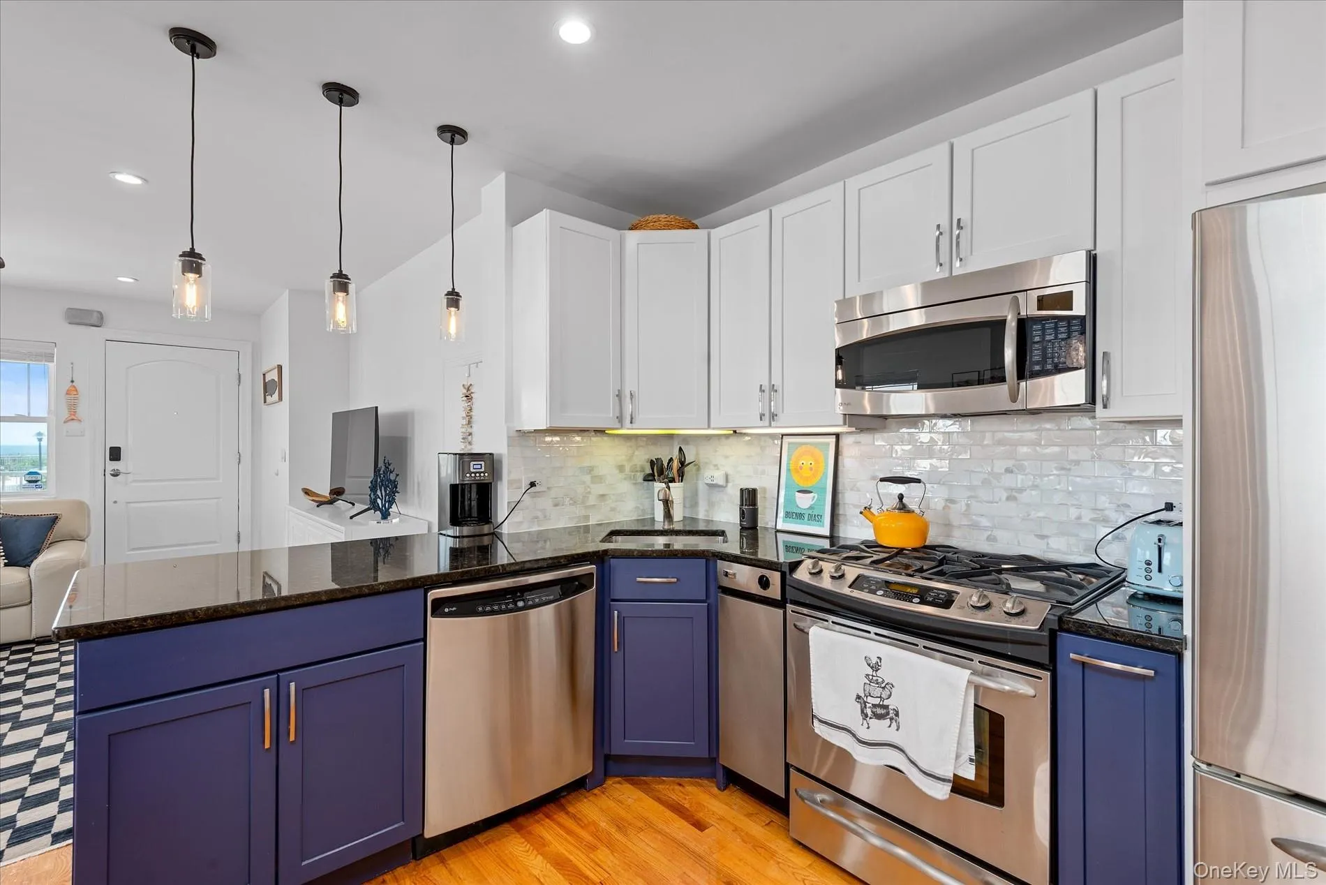 10004 Shore Front Parkway, New York, NY, 2 Bedrooms Bedrooms, 5 Rooms Rooms,2 BathroomsBathrooms,Residential,For Rent,Shore Front,0,1028955 10004 Shore Front Parkway, New York, NY, 2 Bedrooms Bedrooms, 5 Rooms Rooms,2 BathroomsBathrooms,Residential,For Rent,Shore Front,0,1028955