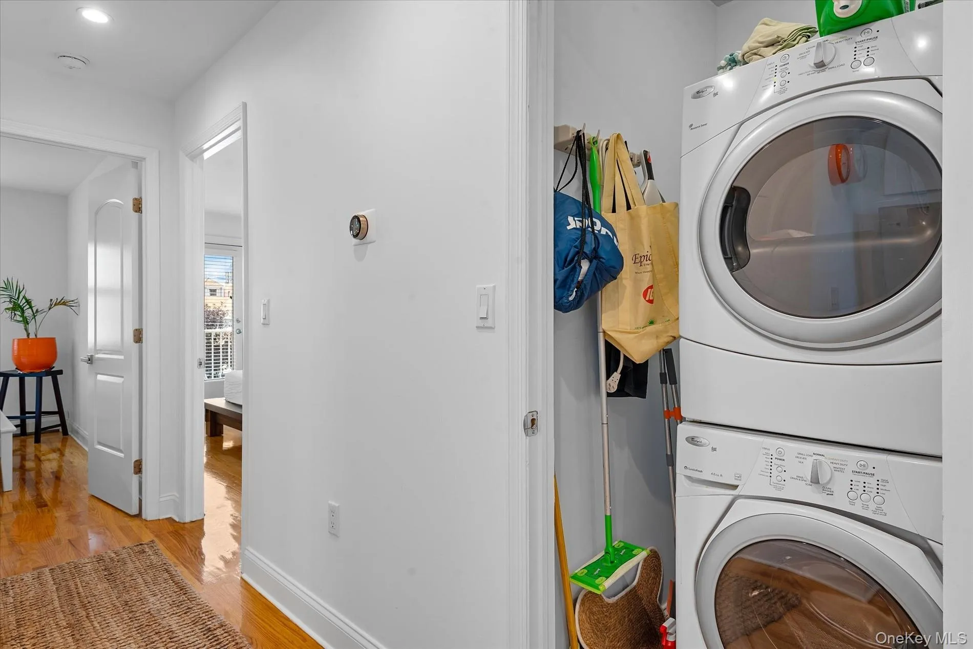 10004 Shore Front Parkway, New York, NY, 2 Bedrooms Bedrooms, 5 Rooms Rooms,2 BathroomsBathrooms,Residential,For Rent,Shore Front,0,1028955 10004 Shore Front Parkway, New York, NY, 2 Bedrooms Bedrooms, 5 Rooms Rooms,2 BathroomsBathrooms,Residential,For Rent,Shore Front,0,1028955