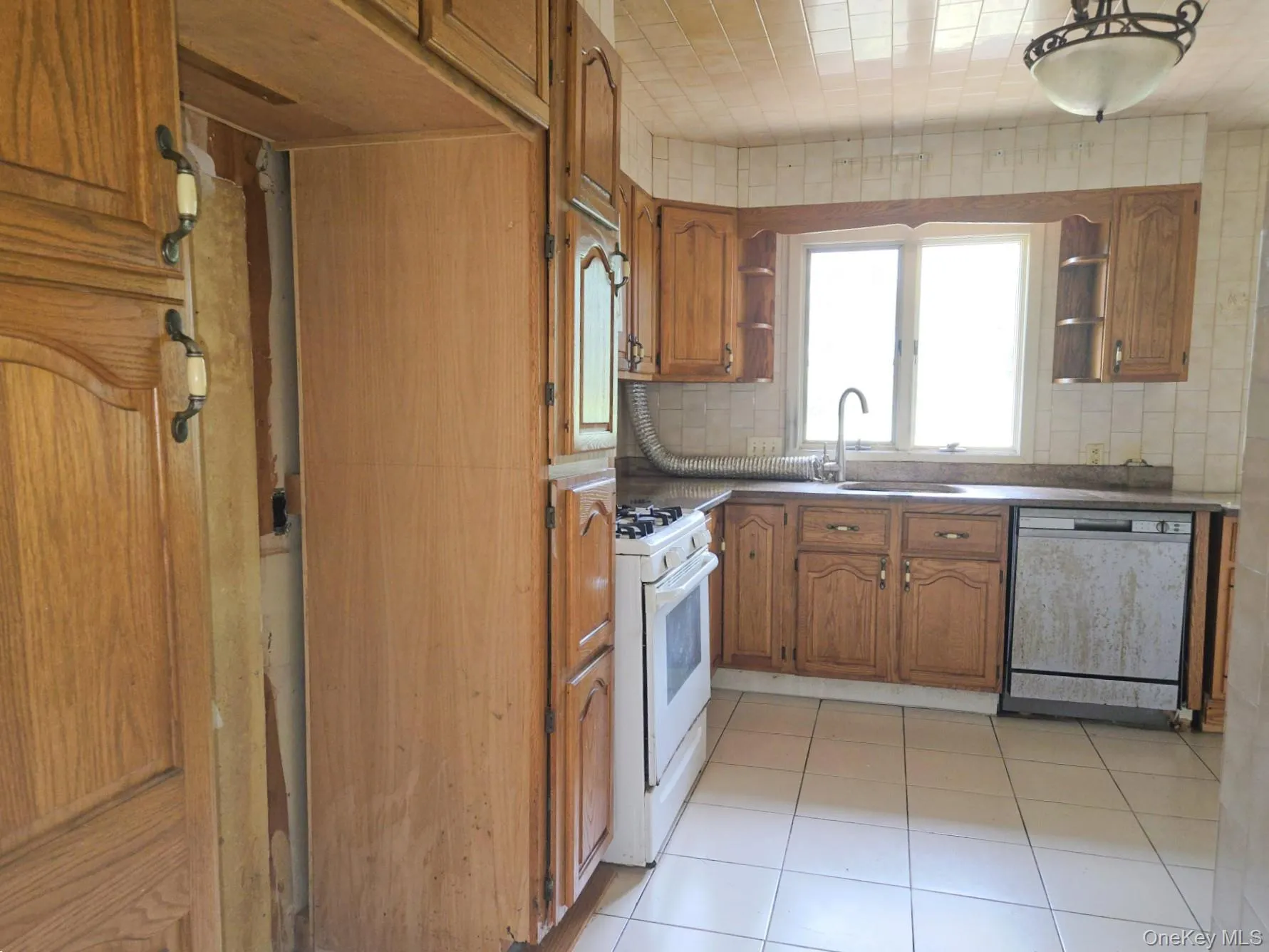 4 Broadfield Place, Glen Cove, NY, 4 Bedrooms Bedrooms, 10 Rooms Rooms,3 BathroomsBathrooms,Residential,For Rent,Broadfield,0,1028957 4 Broadfield Place, Glen Cove, NY, 4 Bedrooms Bedrooms, 10 Rooms Rooms,3 BathroomsBathrooms,Residential,For Rent,Broadfield,0,1028957