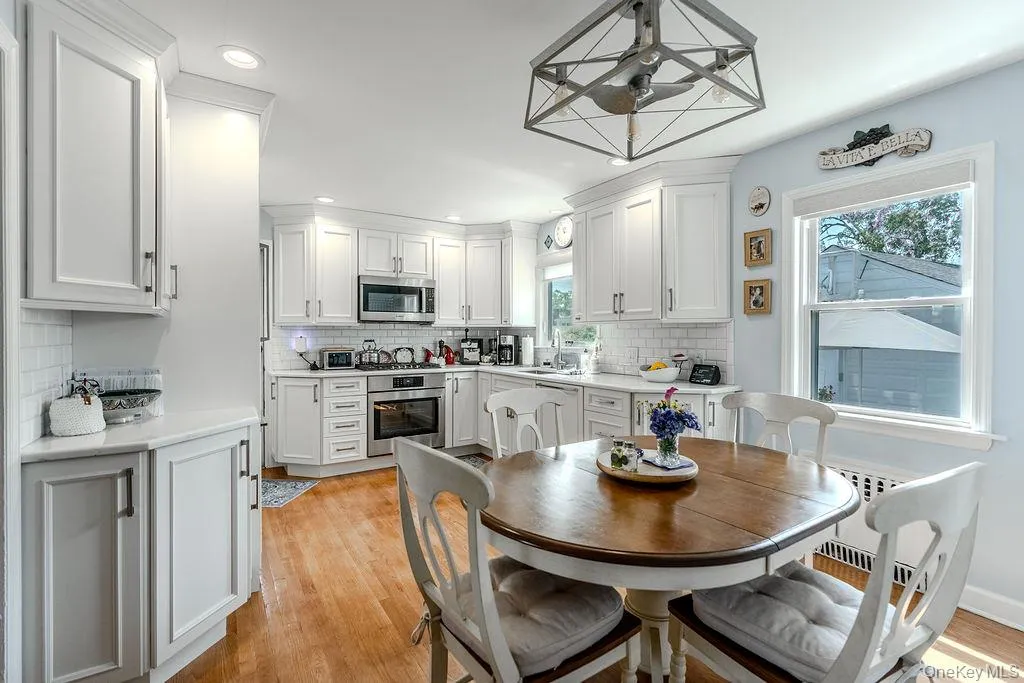 267 Hill Street, North Hempstead, NY, 5 Bedrooms Bedrooms, 10 Rooms Rooms,2 BathroomsBathrooms,Residential,For Rent,Hill,0,1028958 267 Hill Street, North Hempstead, NY, 5 Bedrooms Bedrooms, 10 Rooms Rooms,2 BathroomsBathrooms,Residential,For Rent,Hill,0,1028958
