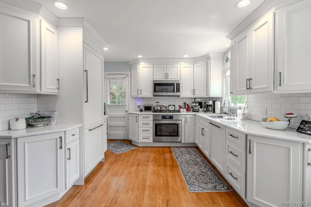 267 Hill Street, North Hempstead, NY, 5 Bedrooms Bedrooms, 10 Rooms Rooms,2 BathroomsBathrooms,Residential,For Rent,Hill,0,1028958 267 Hill Street, North Hempstead, NY, 5 Bedrooms Bedrooms, 10 Rooms Rooms,2 BathroomsBathrooms,Residential,For Rent,Hill,0,1028958