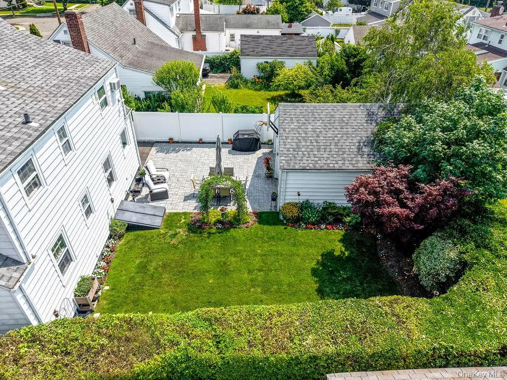 267 Hill Street, North Hempstead, NY, 5 Bedrooms Bedrooms, 10 Rooms Rooms,2 BathroomsBathrooms,Residential,For Rent,Hill,0,1028958 267 Hill Street, North Hempstead, NY, 5 Bedrooms Bedrooms, 10 Rooms Rooms,2 BathroomsBathrooms,Residential,For Rent,Hill,0,1028958