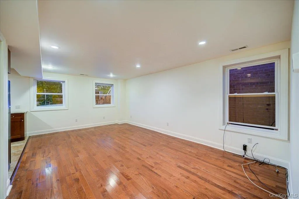 308 Main Street, Beacon, NY, 1 Bedroom Bedrooms, 5 Rooms Rooms,1 BathroomBathrooms,Residential Lease,For Rent,Main,0,1028960 308 Main Street, Beacon, NY, 1 Bedroom Bedrooms, 5 Rooms Rooms,1 BathroomBathrooms,Residential Lease,For Rent,Main,0,1028960