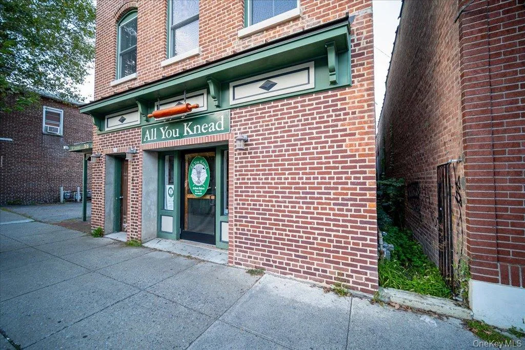 308 Main Street, Beacon, NY, 1 Bedroom Bedrooms, 5 Rooms Rooms,1 BathroomBathrooms,Residential Lease,For Rent,Main,0,1028960 308 Main Street, Beacon, NY, 1 Bedroom Bedrooms, 5 Rooms Rooms,1 BathroomBathrooms,Residential Lease,For Rent,Main,0,1028960