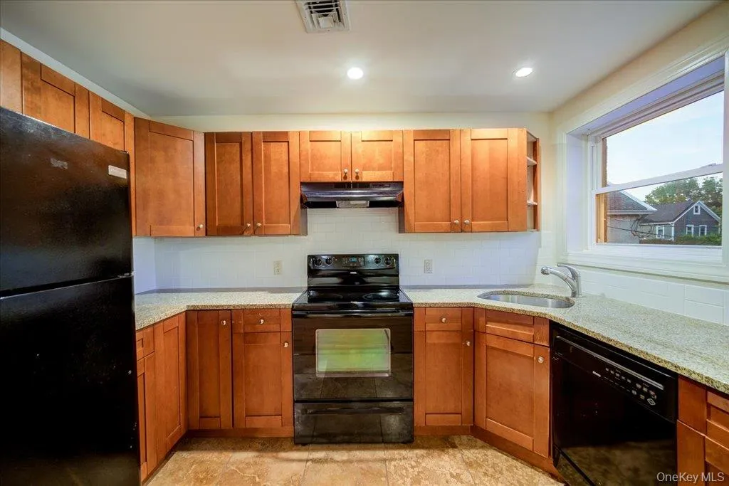 308 Main Street, Beacon, NY, 1 Bedroom Bedrooms, 5 Rooms Rooms,1 BathroomBathrooms,Residential Lease,For Rent,Main,0,1028960 308 Main Street, Beacon, NY, 1 Bedroom Bedrooms, 5 Rooms Rooms,1 BathroomBathrooms,Residential Lease,For Rent,Main,0,1028960