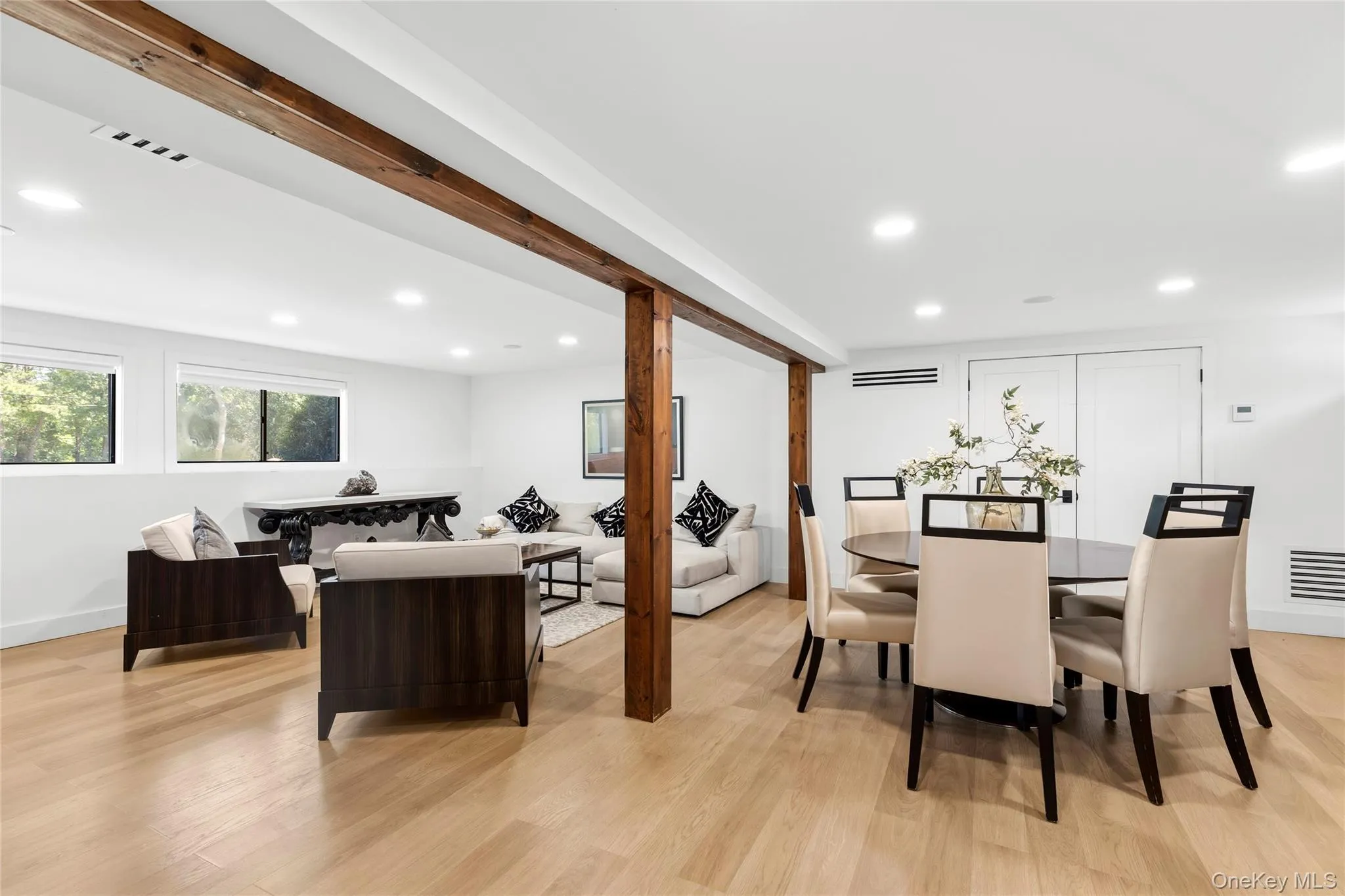 138 Longview Road, Southampton, NY, 3 Bedrooms Bedrooms, 6 Rooms Rooms,3 BathroomsBathrooms,Residential,For Rent,Longview,0,1028965 138 Longview Road, Southampton, NY, 3 Bedrooms Bedrooms, 6 Rooms Rooms,3 BathroomsBathrooms,Residential,For Rent,Longview,0,1028965