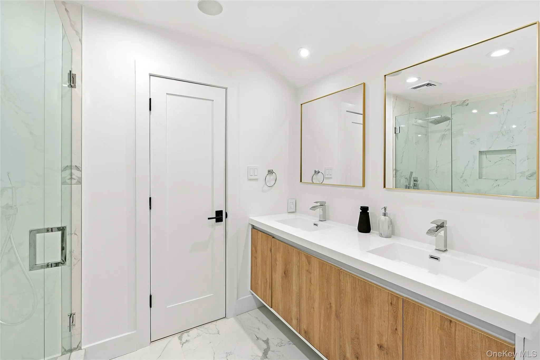 138 Longview Road, Southampton, NY, 3 Bedrooms Bedrooms, 6 Rooms Rooms,3 BathroomsBathrooms,Residential,For Rent,Longview,0,1028965 138 Longview Road, Southampton, NY, 3 Bedrooms Bedrooms, 6 Rooms Rooms,3 BathroomsBathrooms,Residential,For Rent,Longview,0,1028965