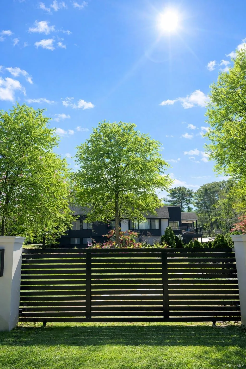 138 Longview Road, Southampton, NY, 3 Bedrooms Bedrooms, 6 Rooms Rooms,3 BathroomsBathrooms,Residential,For Rent,Longview,0,1028965 138 Longview Road, Southampton, NY, 3 Bedrooms Bedrooms, 6 Rooms Rooms,3 BathroomsBathrooms,Residential,For Rent,Longview,0,1028965
