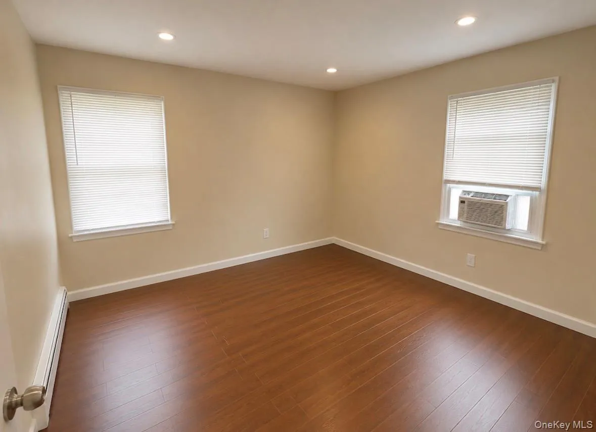 81 Bellwood Avenue, Brookhaven, NY, 4 Bedrooms Bedrooms, 8 Rooms Rooms,2 BathroomsBathrooms,Residential Lease,For Rent,Bellwood,0,1028966 81 Bellwood Avenue, Brookhaven, NY, 4 Bedrooms Bedrooms, 8 Rooms Rooms,2 BathroomsBathrooms,Residential Lease,For Rent,Bellwood,0,1028966
