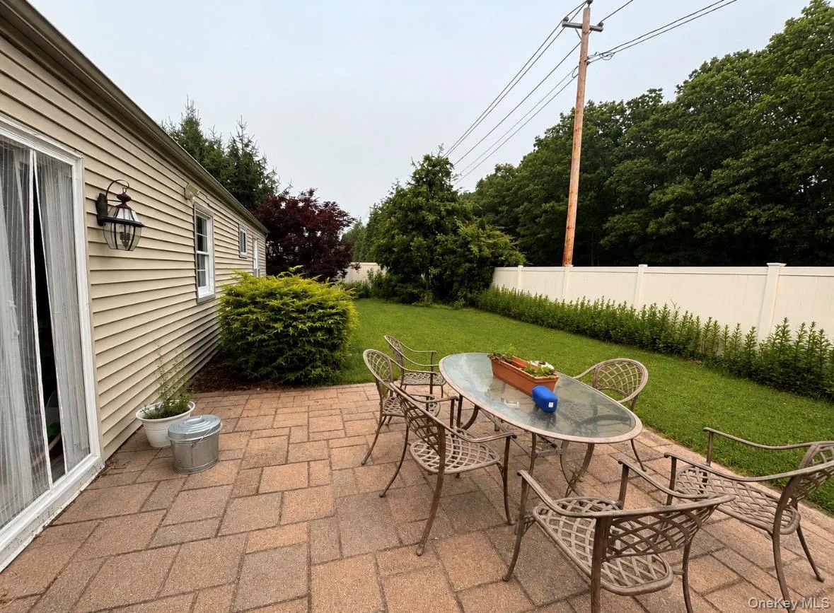 81 Bellwood Avenue, Brookhaven, NY, 4 Bedrooms Bedrooms, 8 Rooms Rooms,2 BathroomsBathrooms,Residential Lease,For Rent,Bellwood,0,1028966 81 Bellwood Avenue, Brookhaven, NY, 4 Bedrooms Bedrooms, 8 Rooms Rooms,2 BathroomsBathrooms,Residential Lease,For Rent,Bellwood,0,1028966