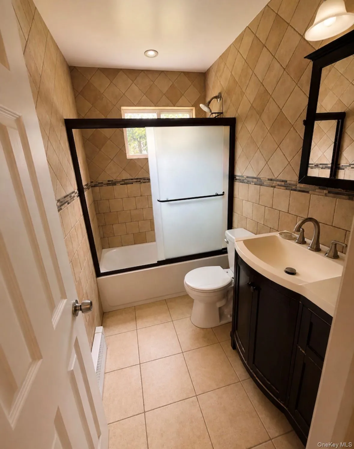 81 Bellwood Avenue, Brookhaven, NY, 4 Bedrooms Bedrooms, 8 Rooms Rooms,2 BathroomsBathrooms,Residential Lease,For Rent,Bellwood,0,1028966 81 Bellwood Avenue, Brookhaven, NY, 4 Bedrooms Bedrooms, 8 Rooms Rooms,2 BathroomsBathrooms,Residential Lease,For Rent,Bellwood,0,1028966