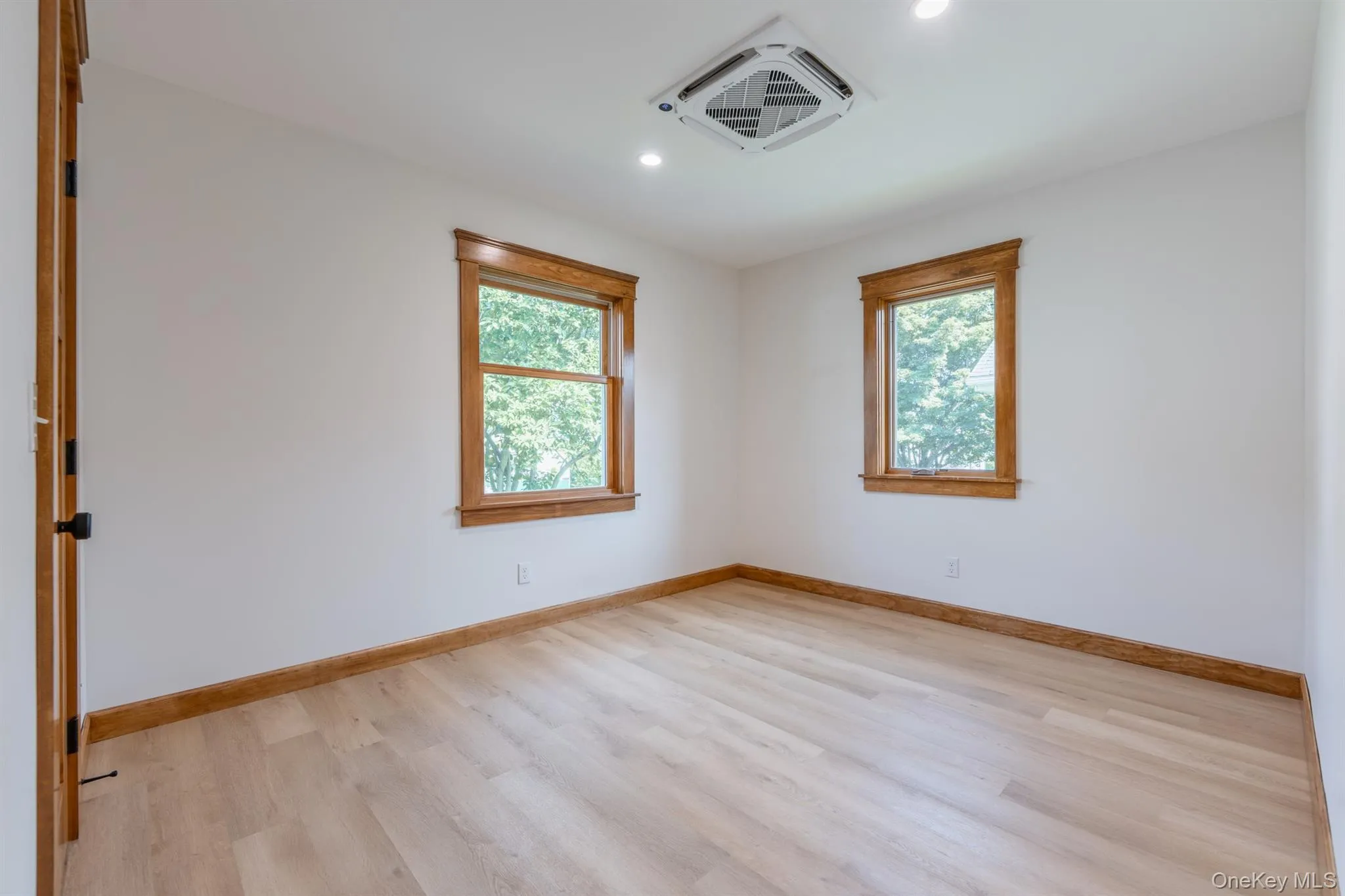 57 Lindsley Avenue, Kingston, NY, 3 Bedrooms Bedrooms, 6 Rooms Rooms,1 BathroomBathrooms,Residential,For Rent,Lindsley,0,1028971 57 Lindsley Avenue, Kingston, NY, 3 Bedrooms Bedrooms, 6 Rooms Rooms,1 BathroomBathrooms,Residential,For Rent,Lindsley,0,1028971