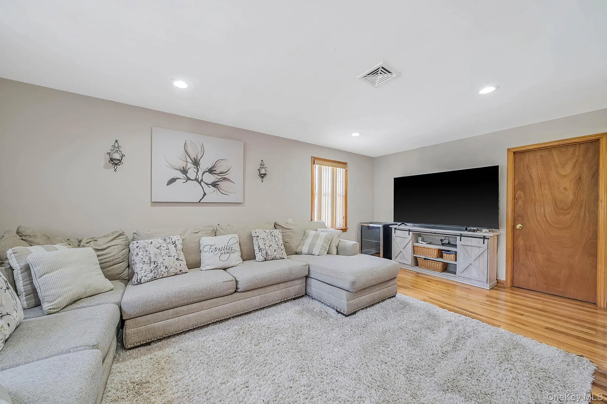 37 Champlin Street, Brookhaven, NY, 4 Bedrooms Bedrooms, 11 Rooms Rooms,2 BathroomsBathrooms,Residential,For Rent,Champlin,0,1028972 37 Champlin Street, Brookhaven, NY, 4 Bedrooms Bedrooms, 11 Rooms Rooms,2 BathroomsBathrooms,Residential,For Rent,Champlin,0,1028972