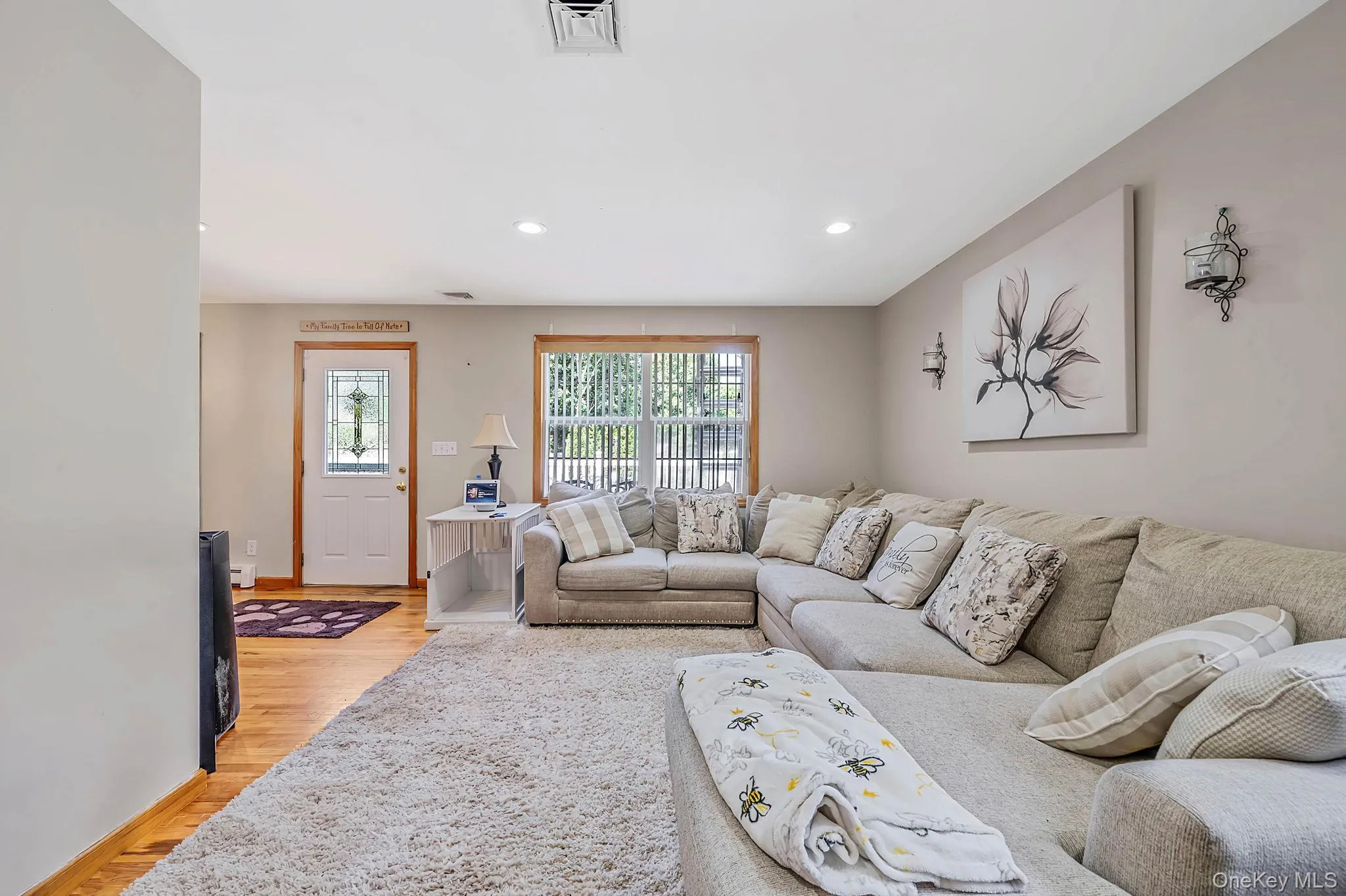 37 Champlin Street, Brookhaven, NY, 4 Bedrooms Bedrooms, 11 Rooms Rooms,2 BathroomsBathrooms,Residential,For Rent,Champlin,0,1028972 37 Champlin Street, Brookhaven, NY, 4 Bedrooms Bedrooms, 11 Rooms Rooms,2 BathroomsBathrooms,Residential,For Rent,Champlin,0,1028972